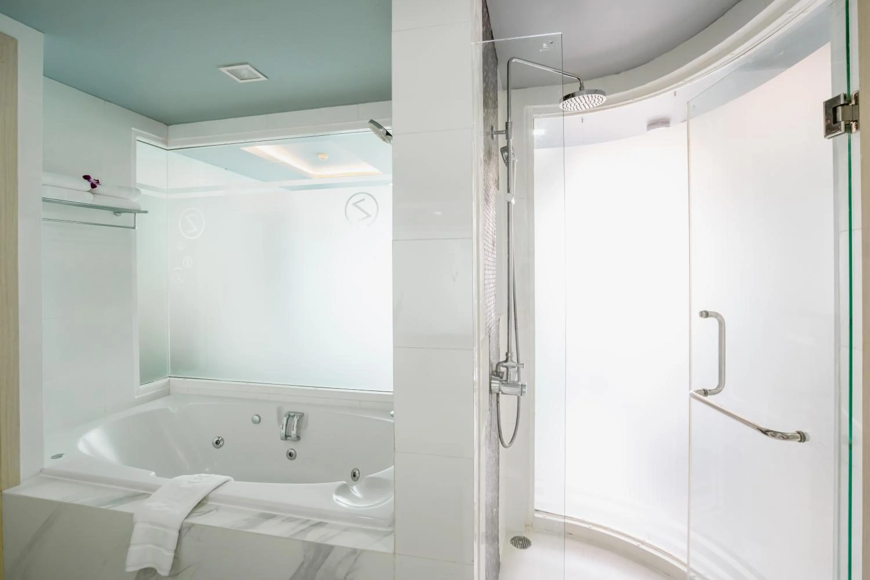 Bath in SLEEP WITH ME HOTEL design hotel @ patong (SHA Plus+)