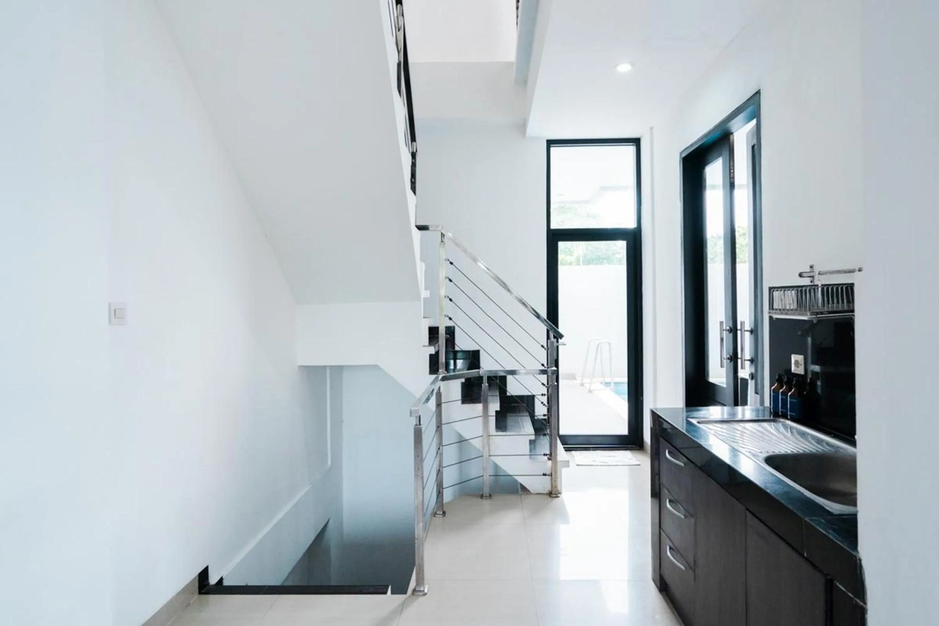 kitchen in Townhouse Sanur