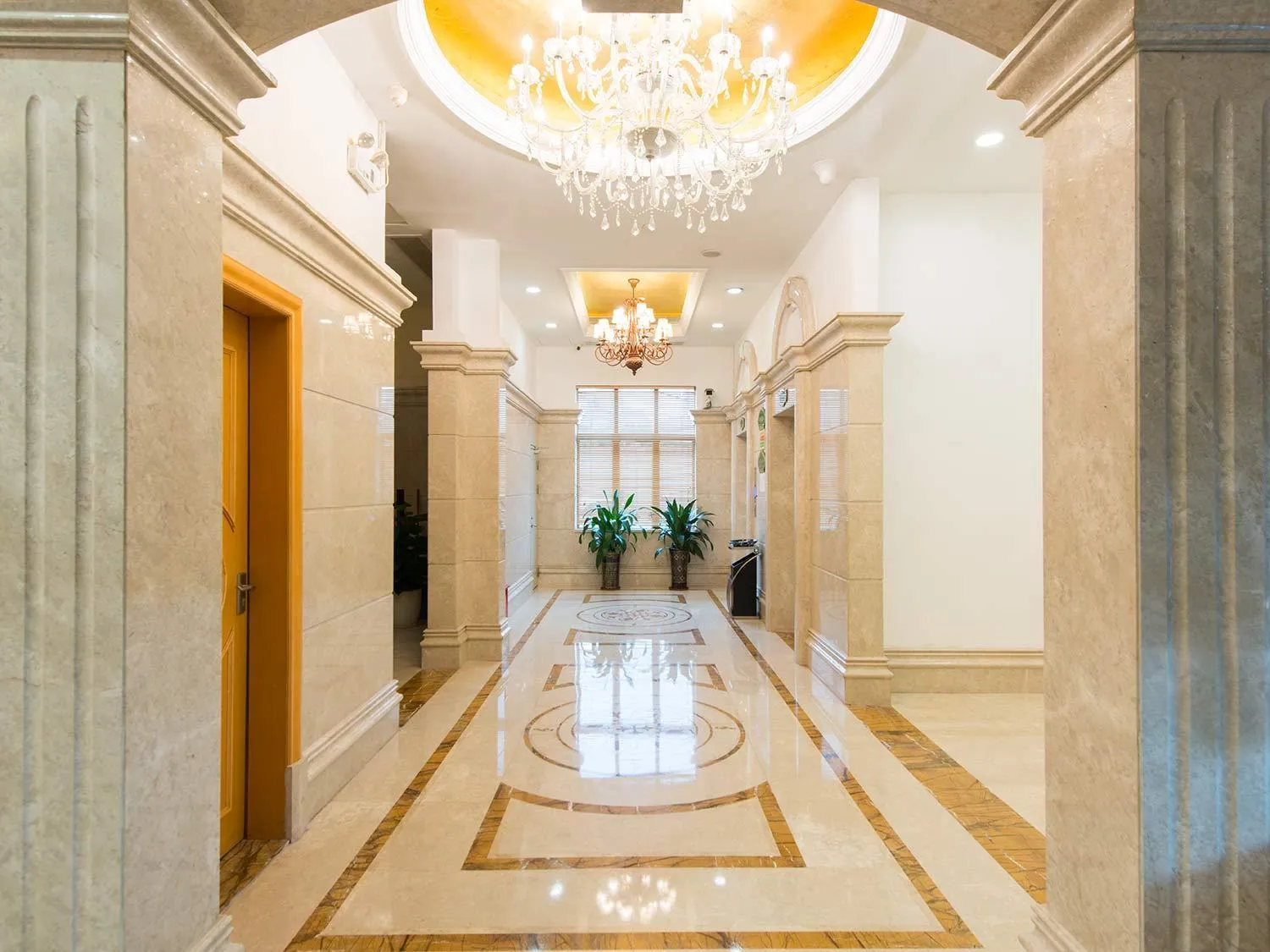 Vienna Hotel Banxuegang Road