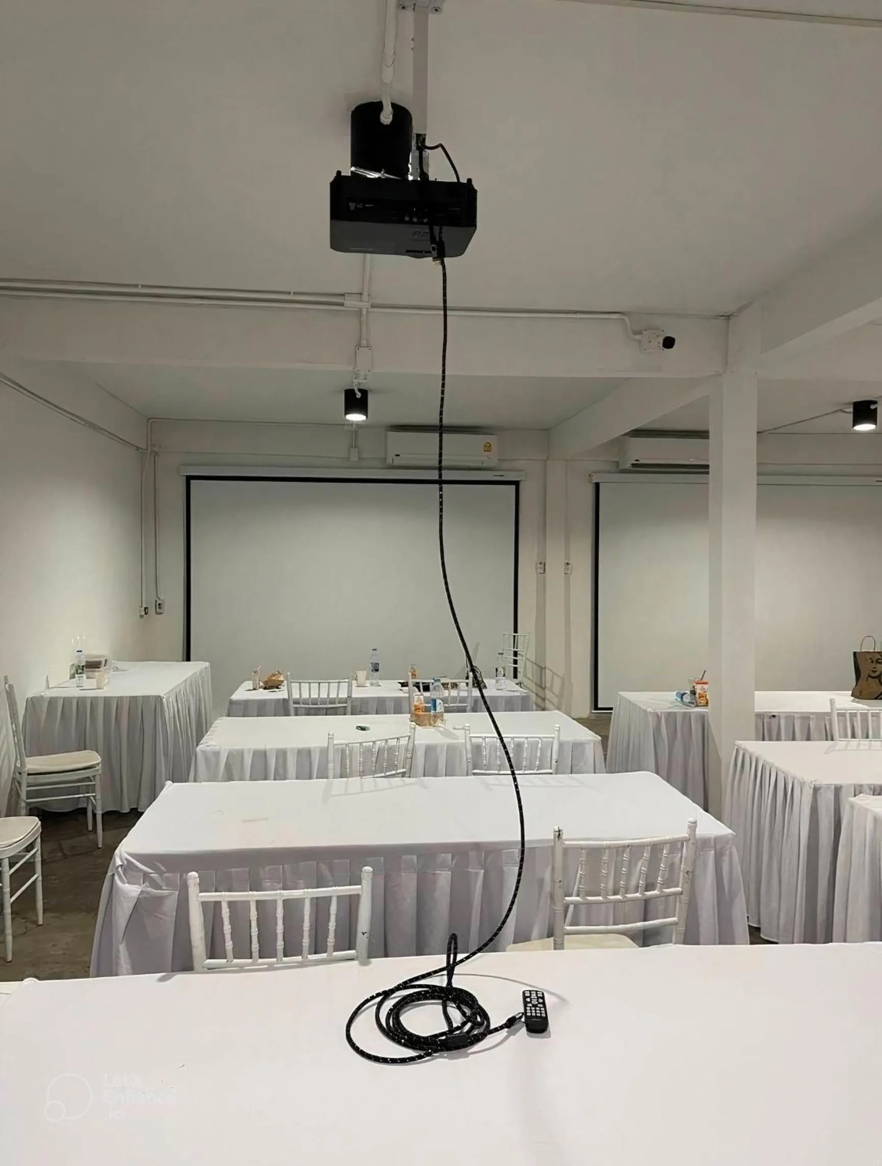 Meeting/conference room in The Marble Hostel