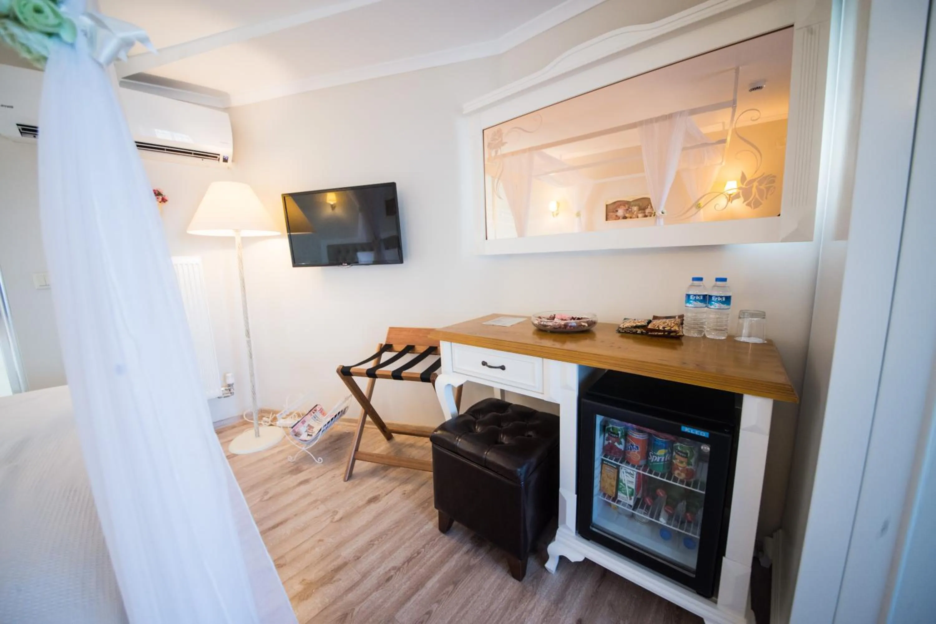 Photo of the whole room in Biga Palas Hotel