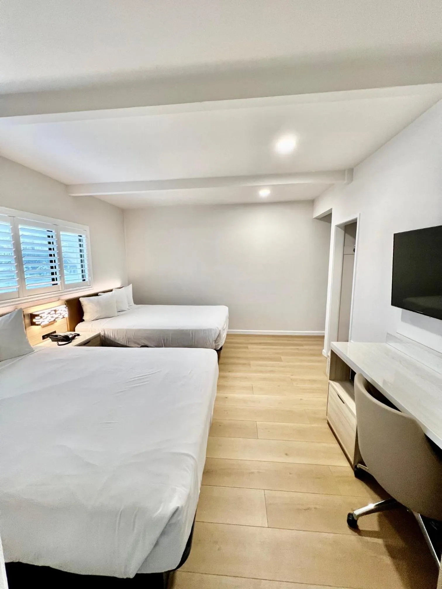 Bed in Francisco Bay Inn