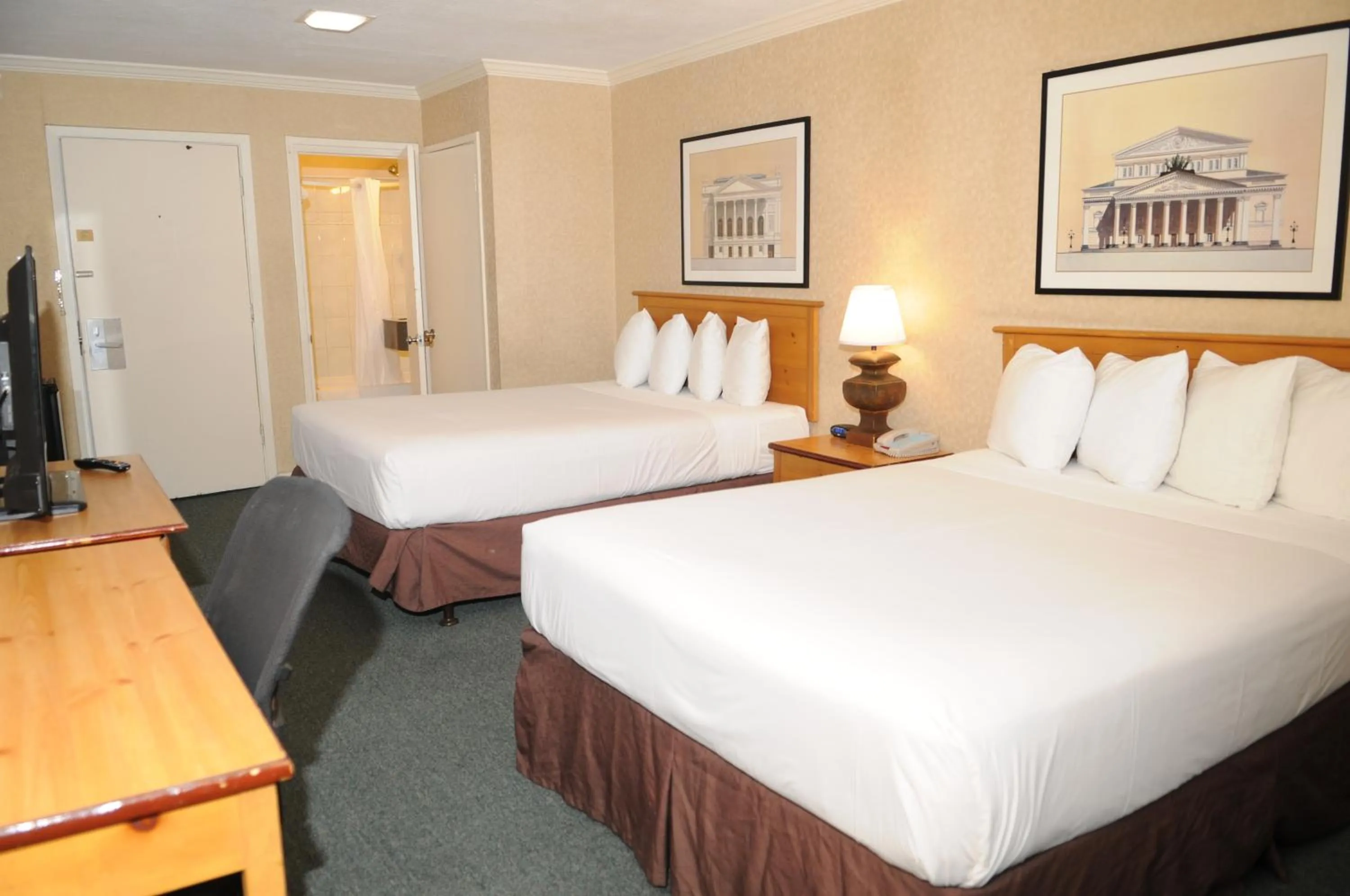 Bedroom in Civic Center Motor Inn