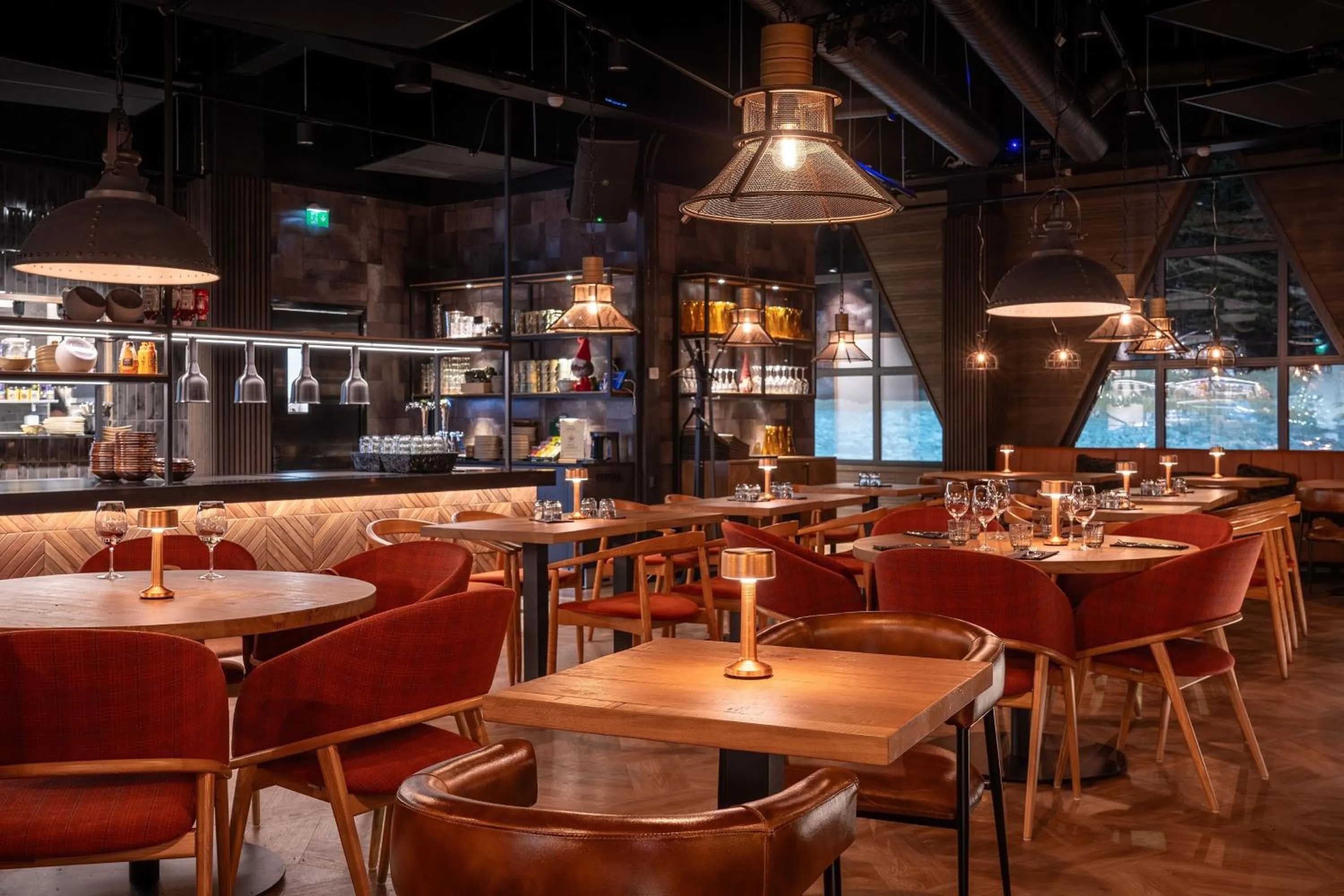 Restaurant/places to eat in Kuukkeli Apartments