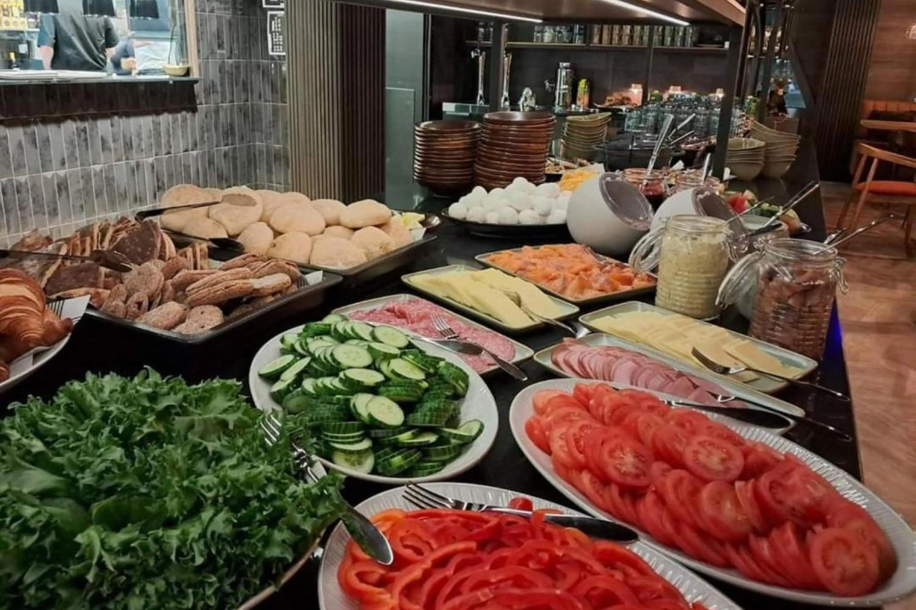 Restaurant/places to eat in Kuukkeli Apartments