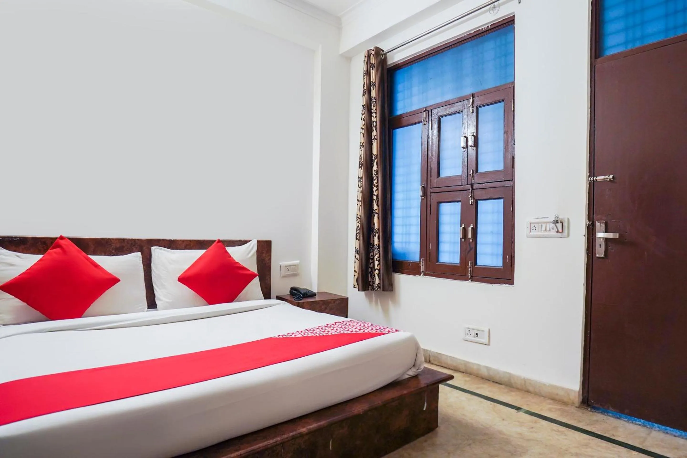 Bedroom, Bed in Hotel O Ratiram Palace BY Wamson