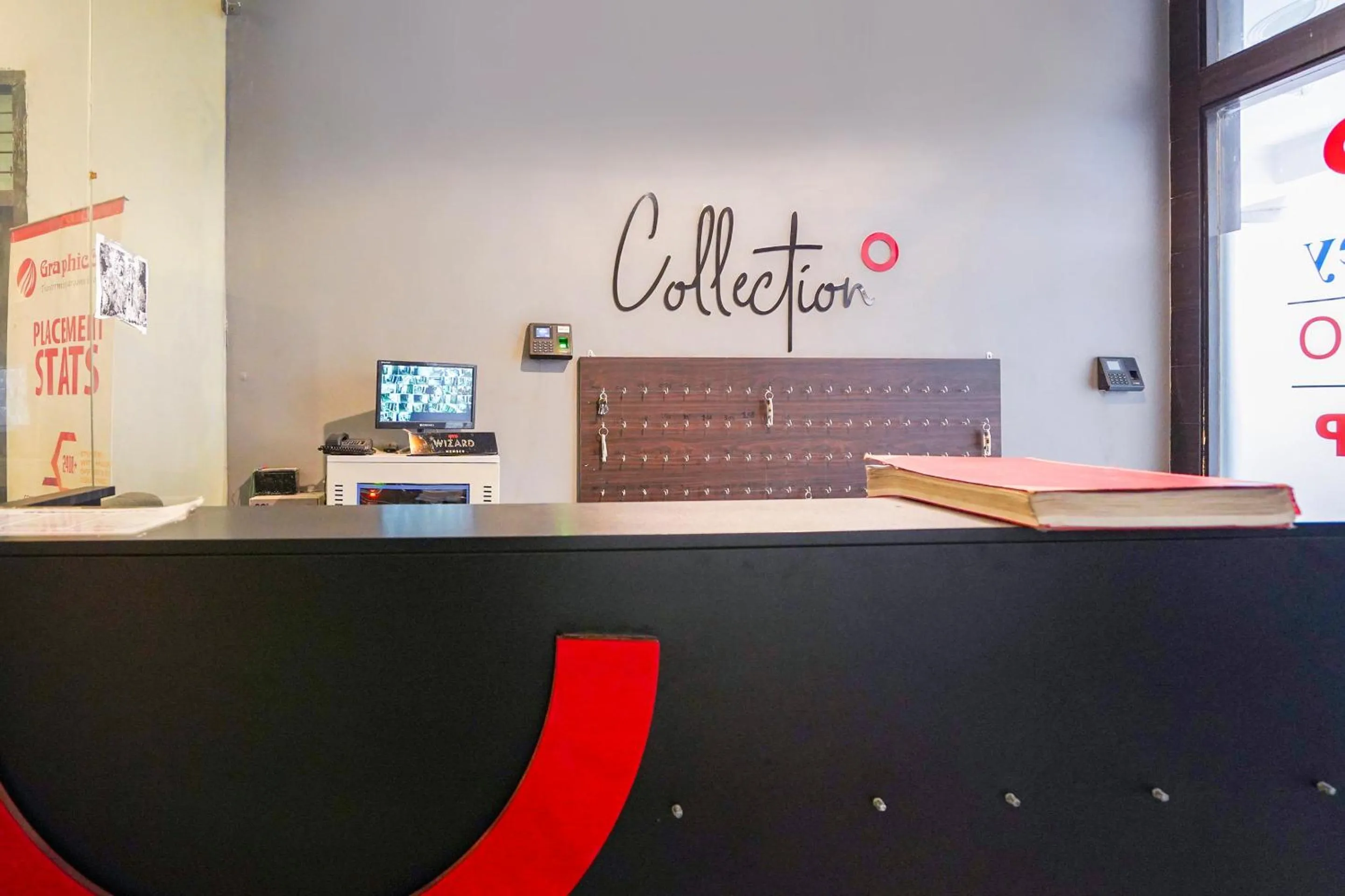 Lobby or reception in Hotel O Ratiram Palace BY Wamson