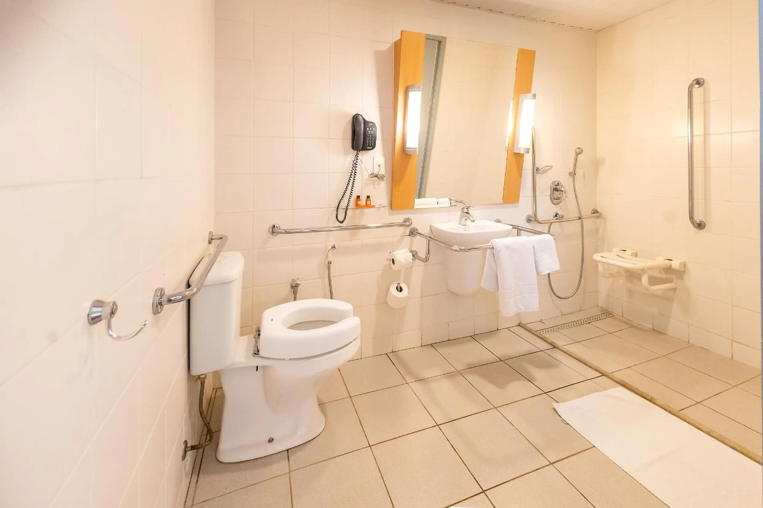 Bathroom in HUS HOTEL Dourados