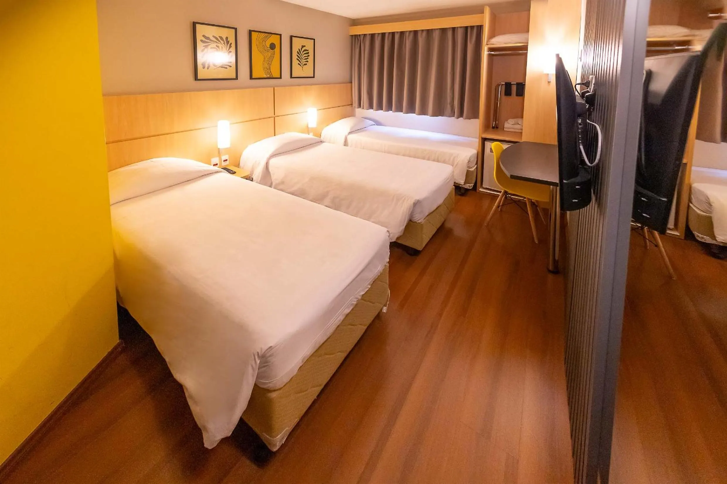 Photo of the whole room, Bed in HUS HOTEL Dourados