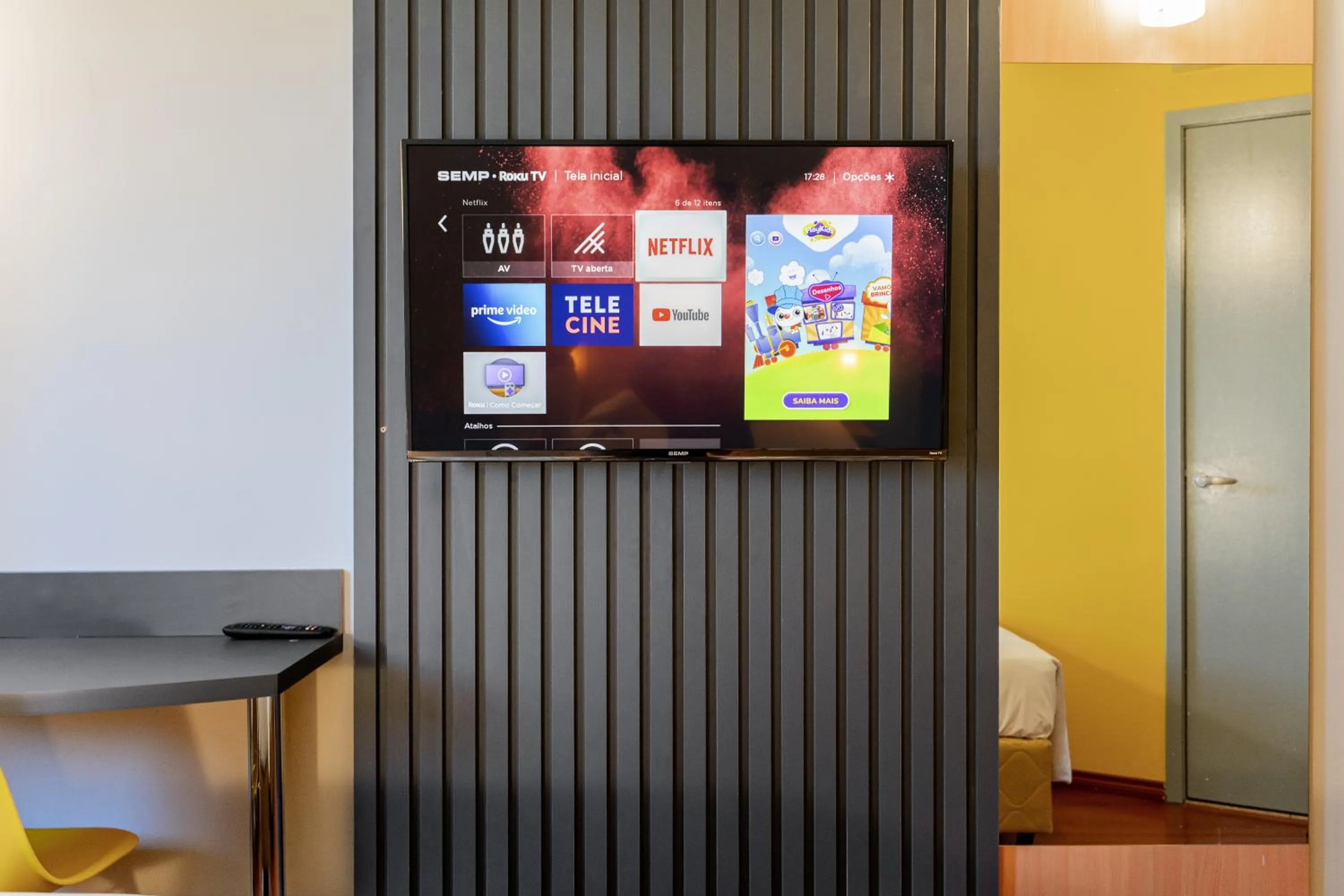 Communal lounge/ TV room in HUS HOTEL Dourados