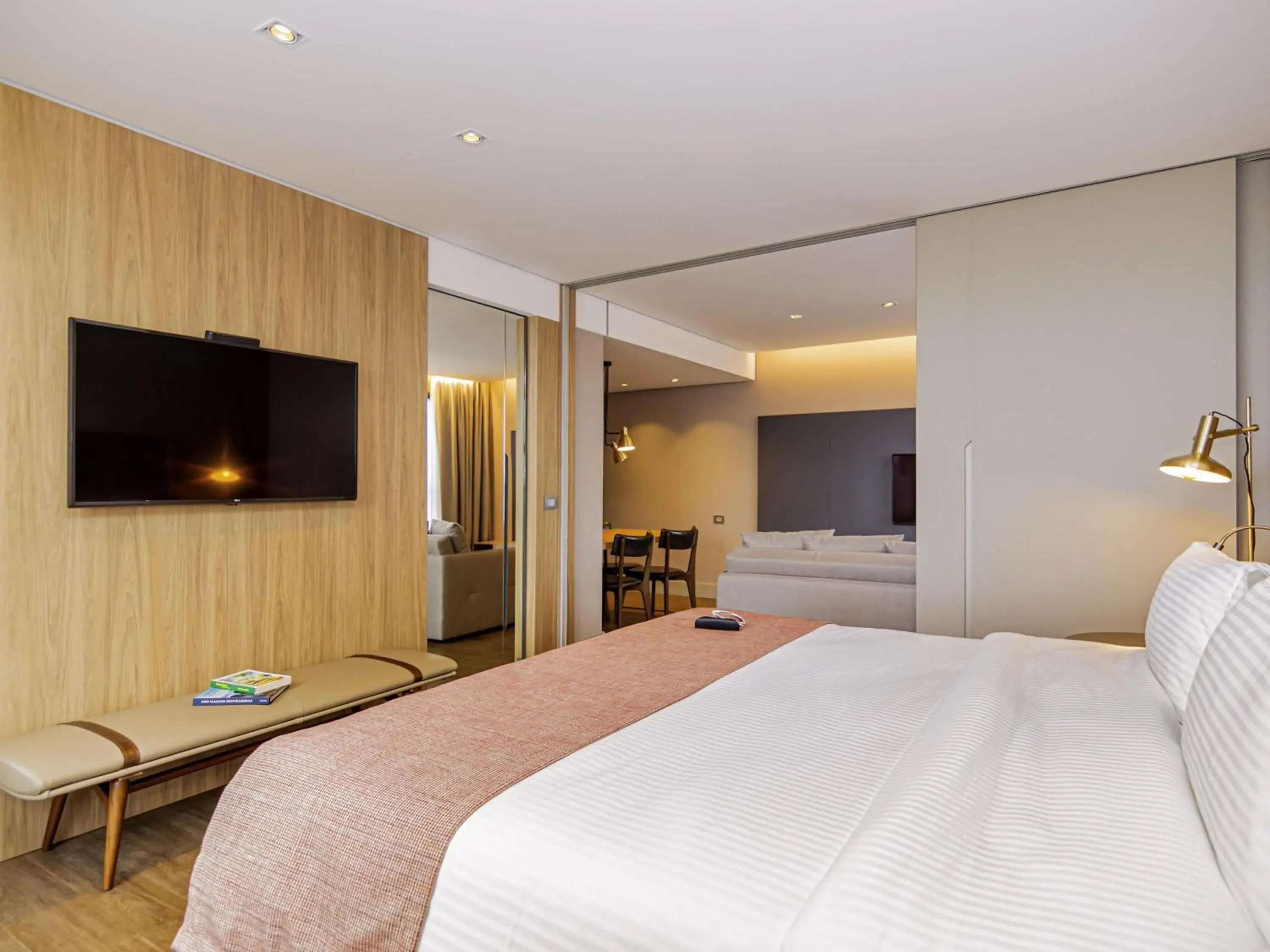 Master Suite - single occupancy in Mercure Itajai Navegantes Master Suite - single occupancy in Mercure Itajai Navegantes