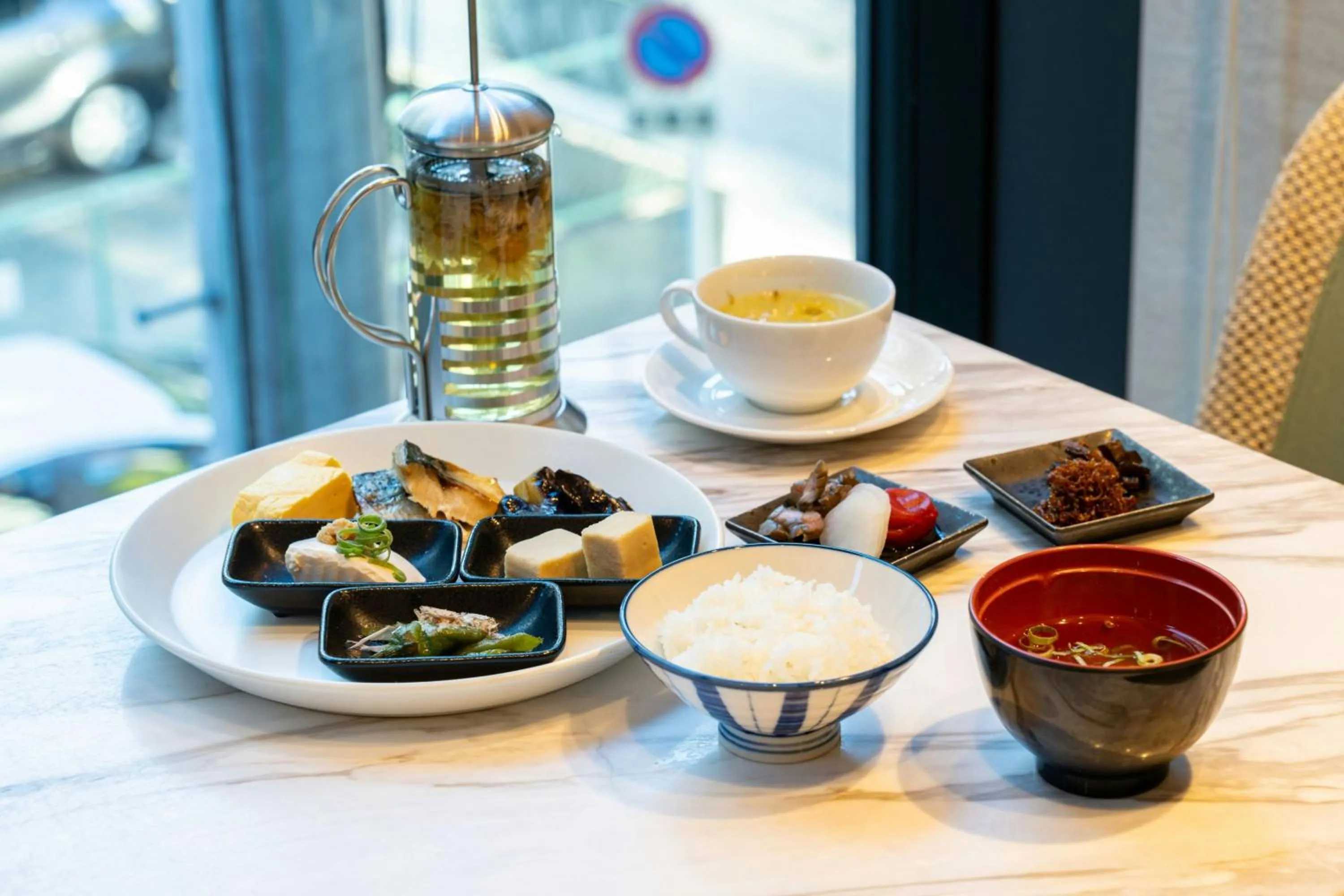 Breakfast in Courtyard by Marriott Osaka Honmachi