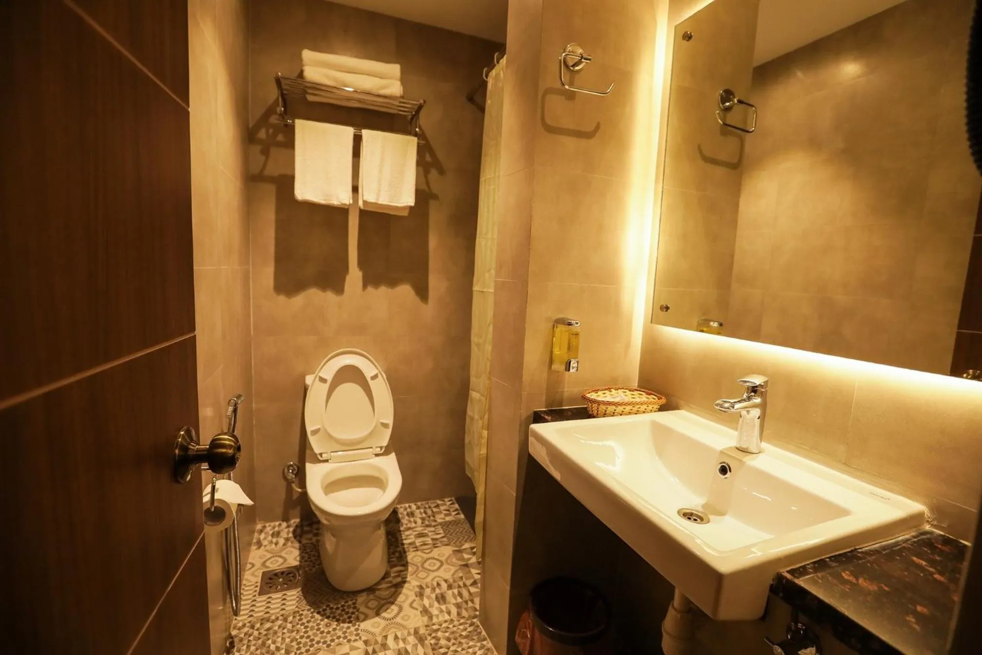 Toilet in Flying Yak Kathmandu