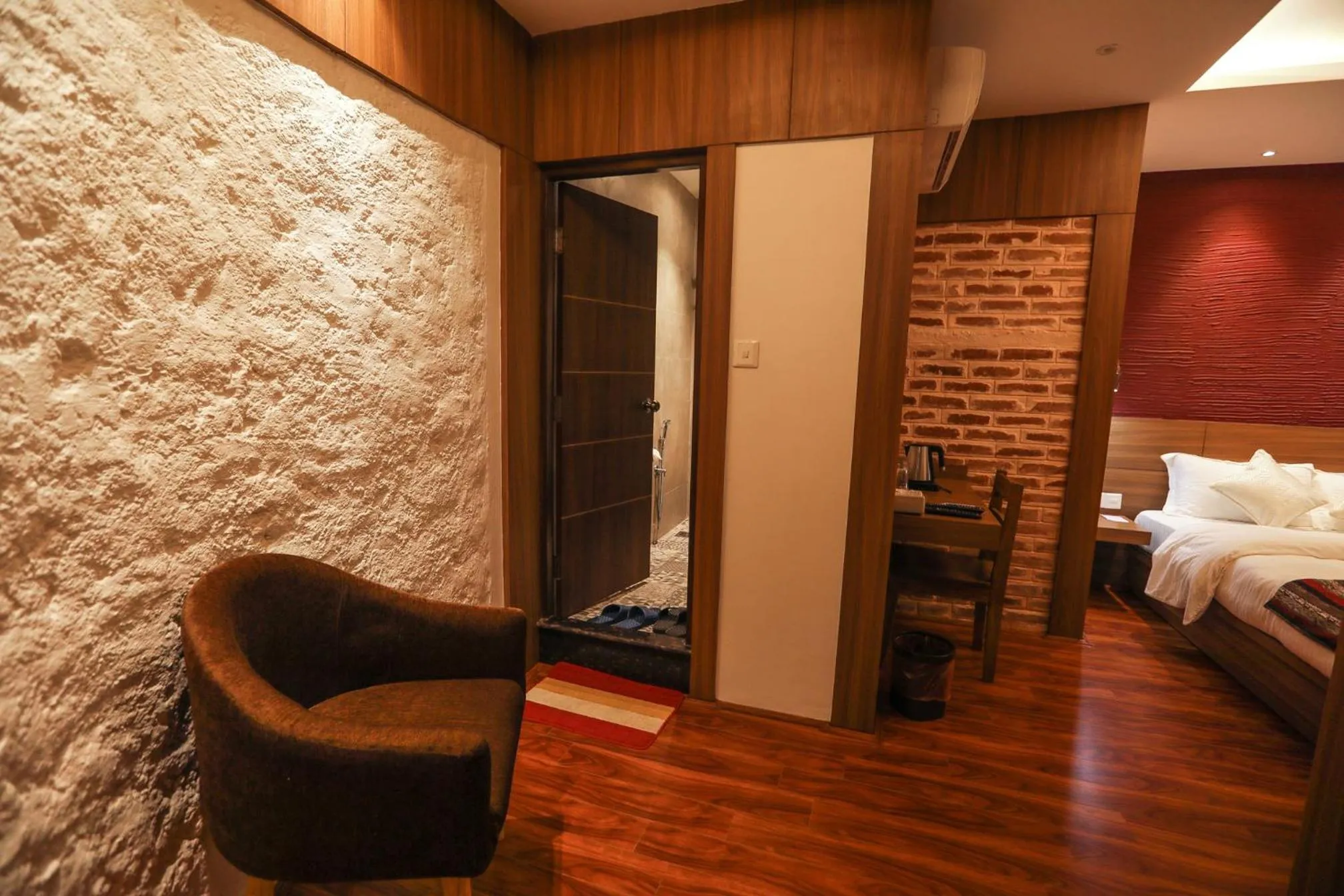 Seating area, Bed in Flying Yak Kathmandu