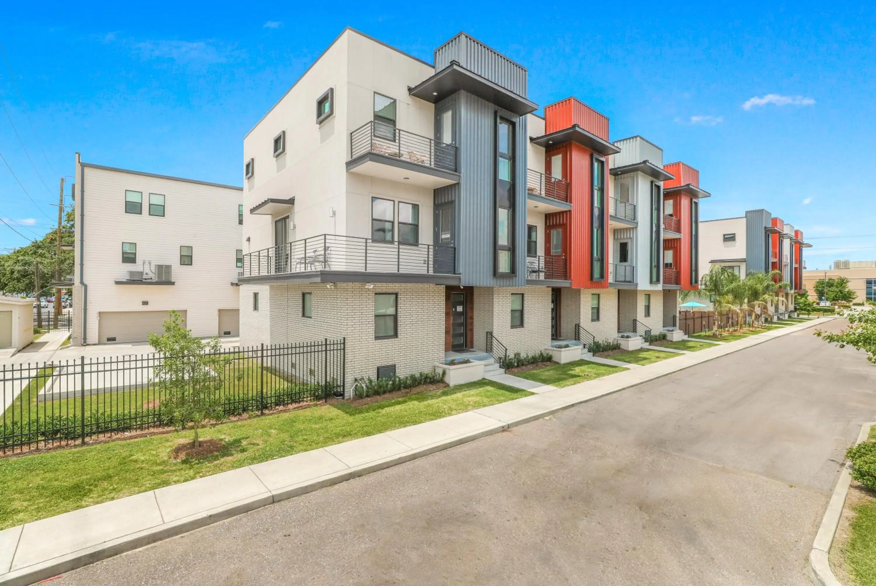 Property building in Bienville Villas: Brand New 4BR