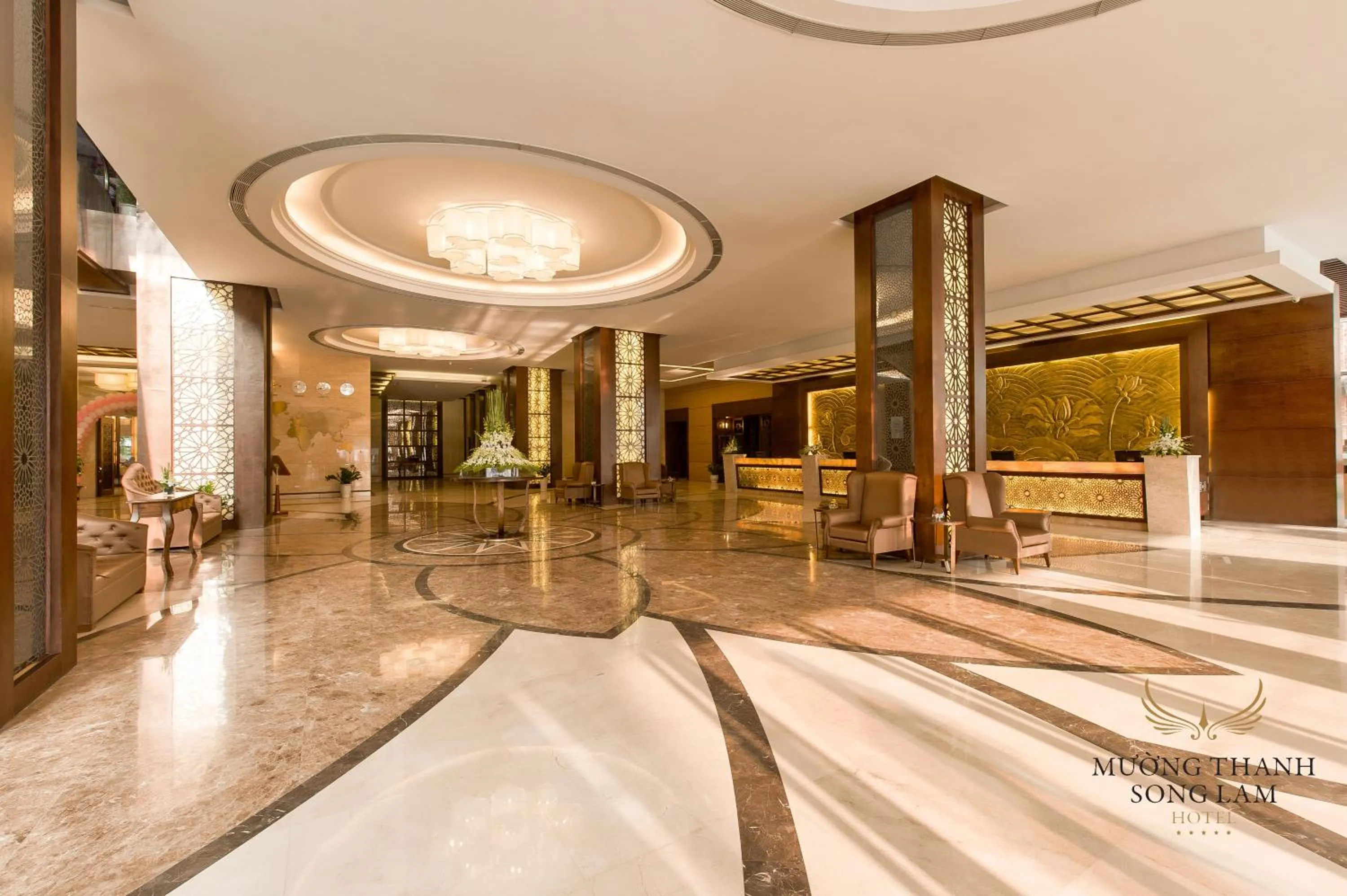 Lobby or reception in Muong Thanh Luxury Song Lam Hotel