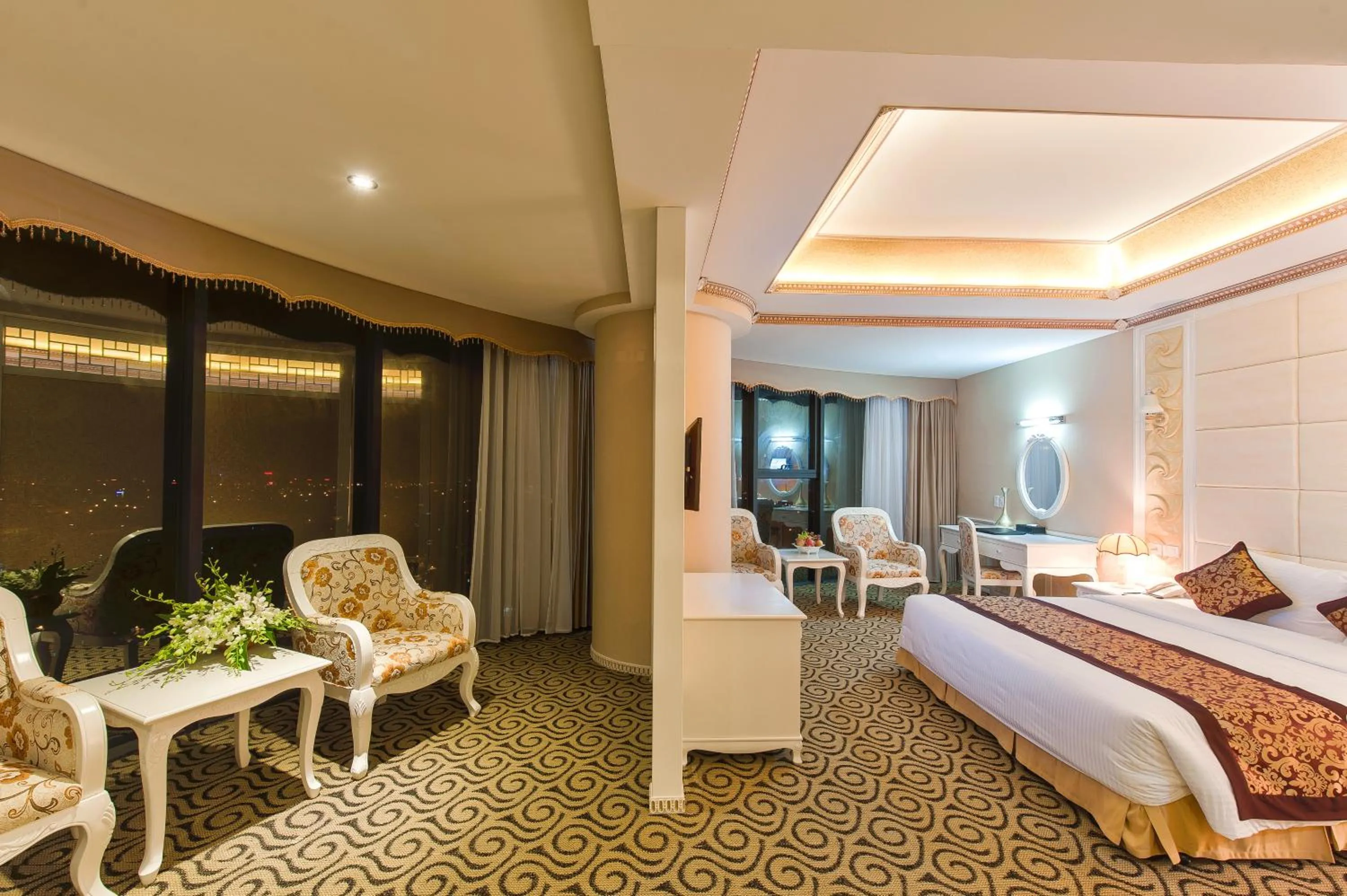 Photo of the whole room, Bed in Muong Thanh Luxury Song Lam Hotel