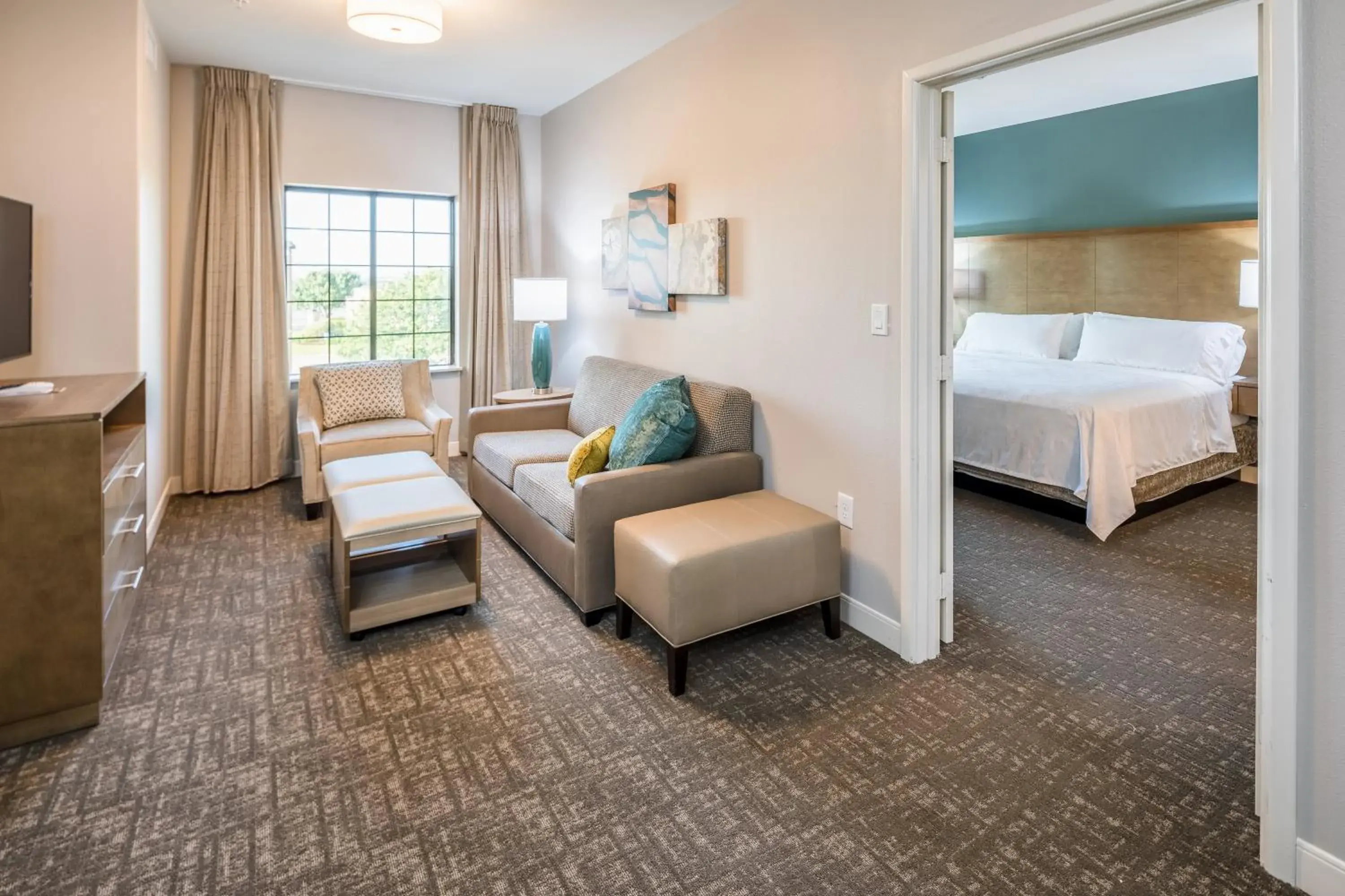 One-Bedroom Queen Suite with Two Queen Beds in Staybridge Suites Florence - Cincinnati South by IHG One-Bedroom Queen Suite with Two Queen Beds in Staybridge Suites Florence - Cincinnati South by IHG