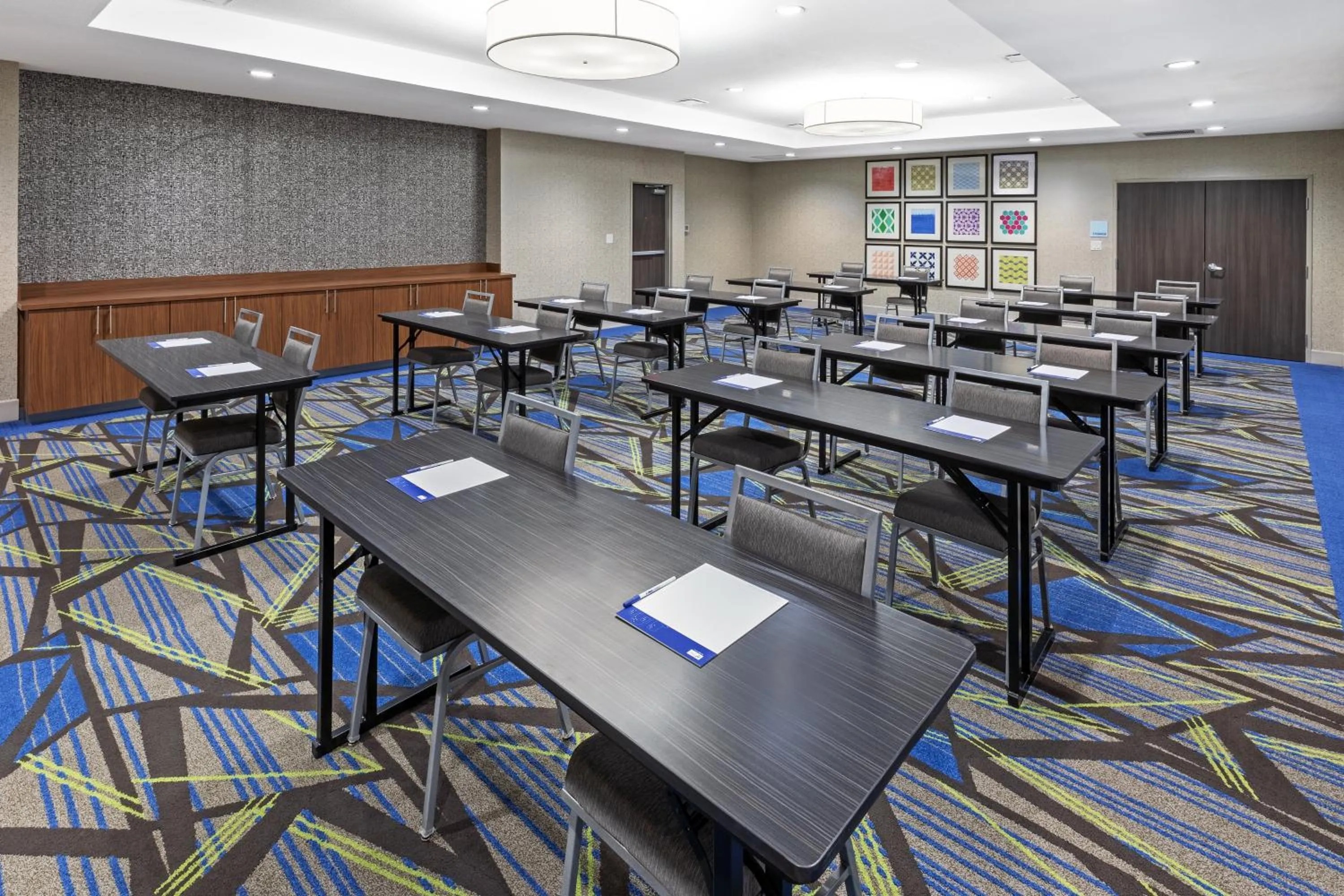 Meeting/conference room in Holiday Inn Express & Suites - Denton - Sanger by IHG