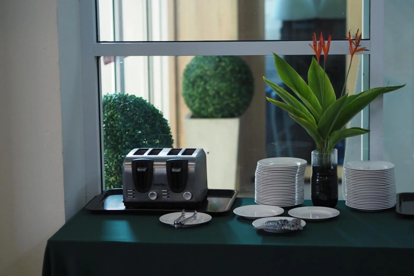 Food and drinks in Phromsuk Hotel Ayutthaya