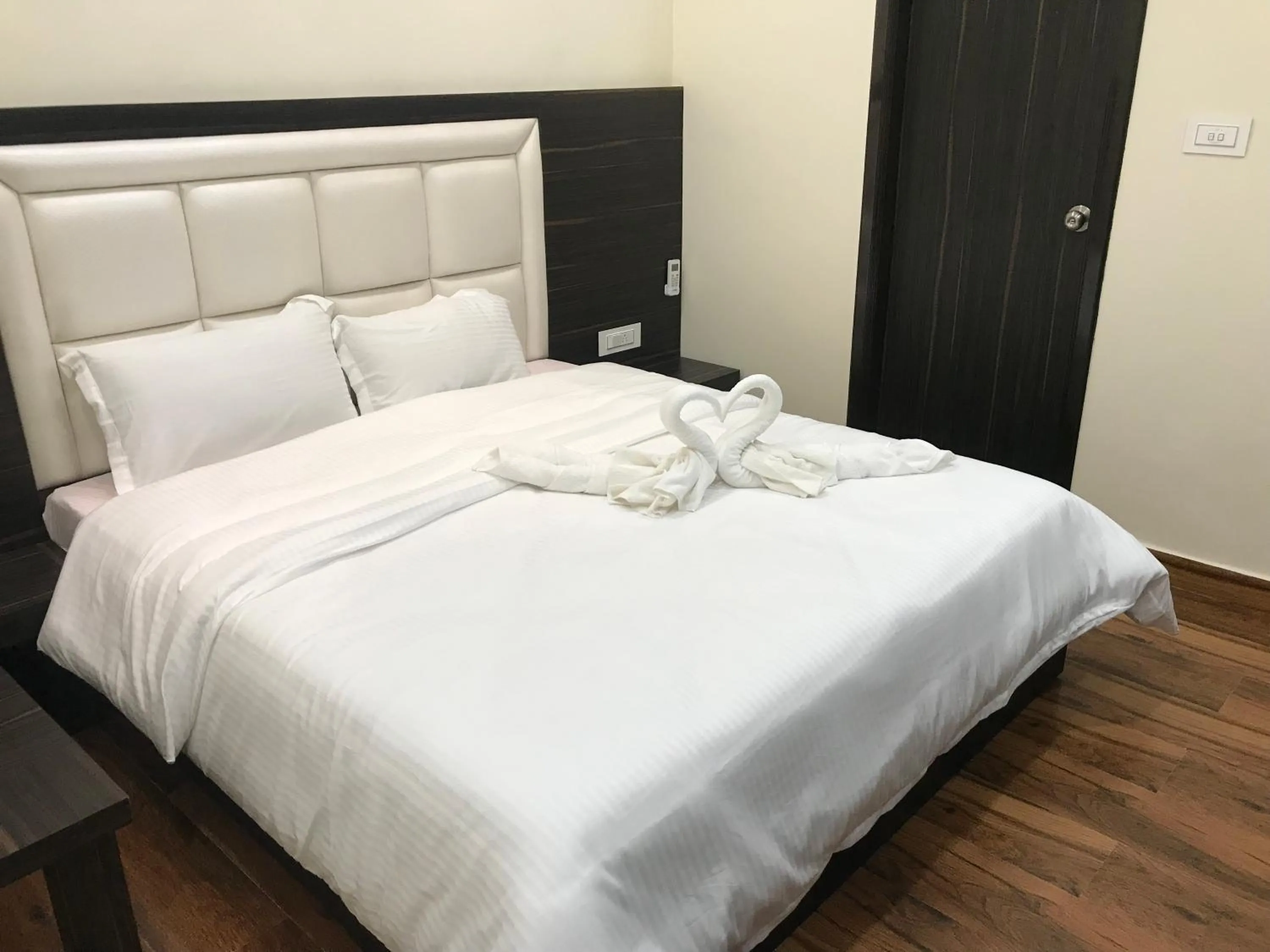 Bed in Hotel Kabir Residency