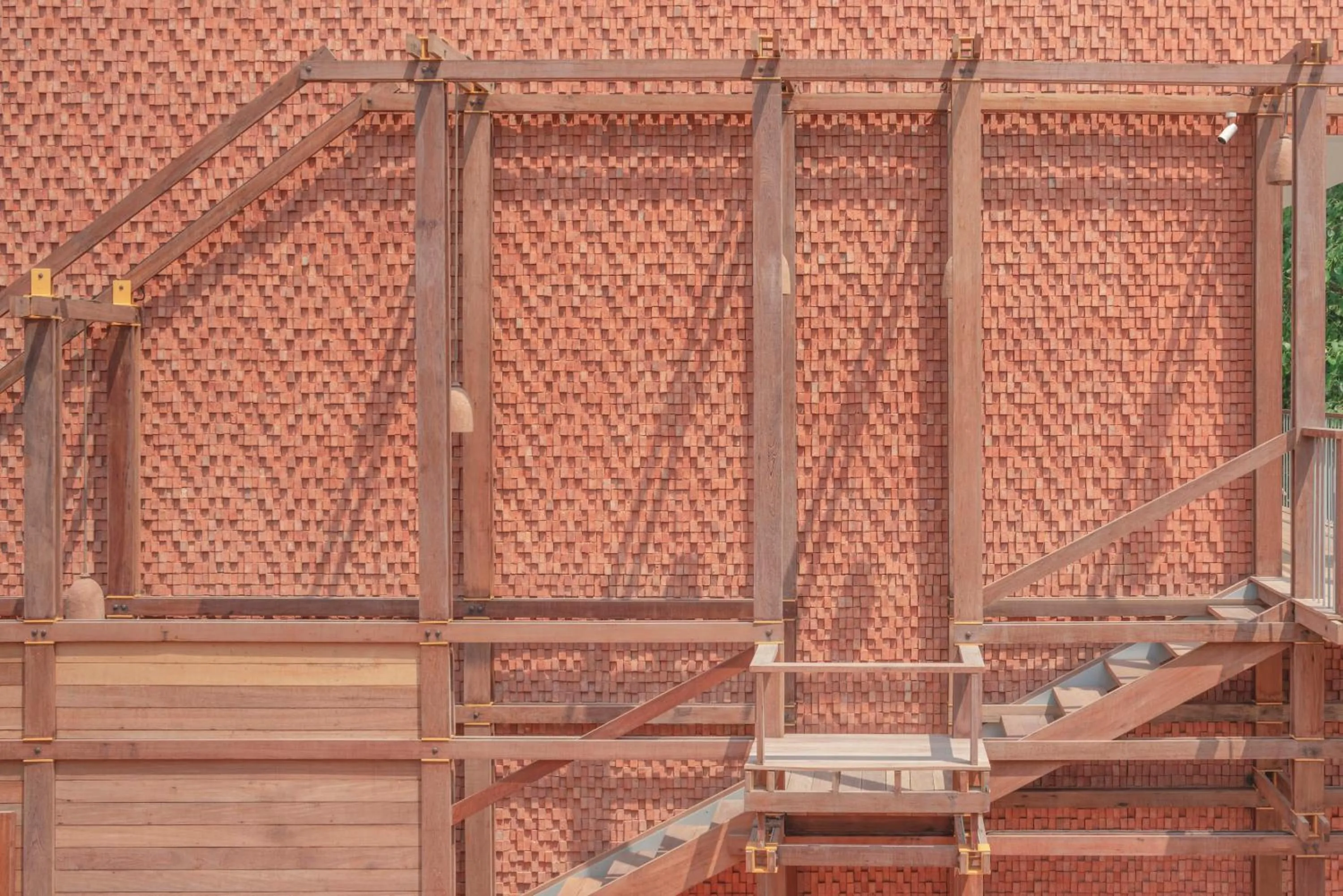 Facade/entrance in Baan Pomphet