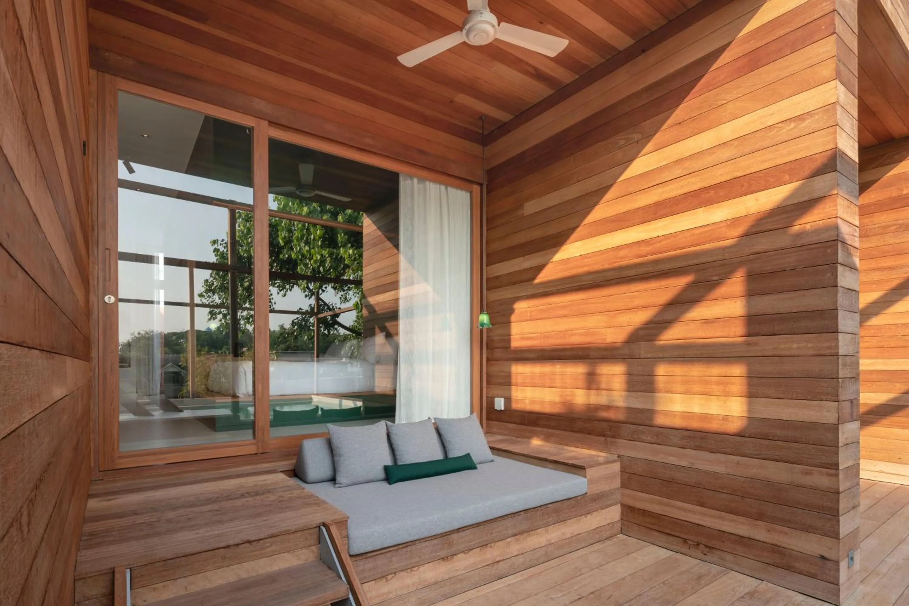 Balcony/Terrace in Baan Pomphet