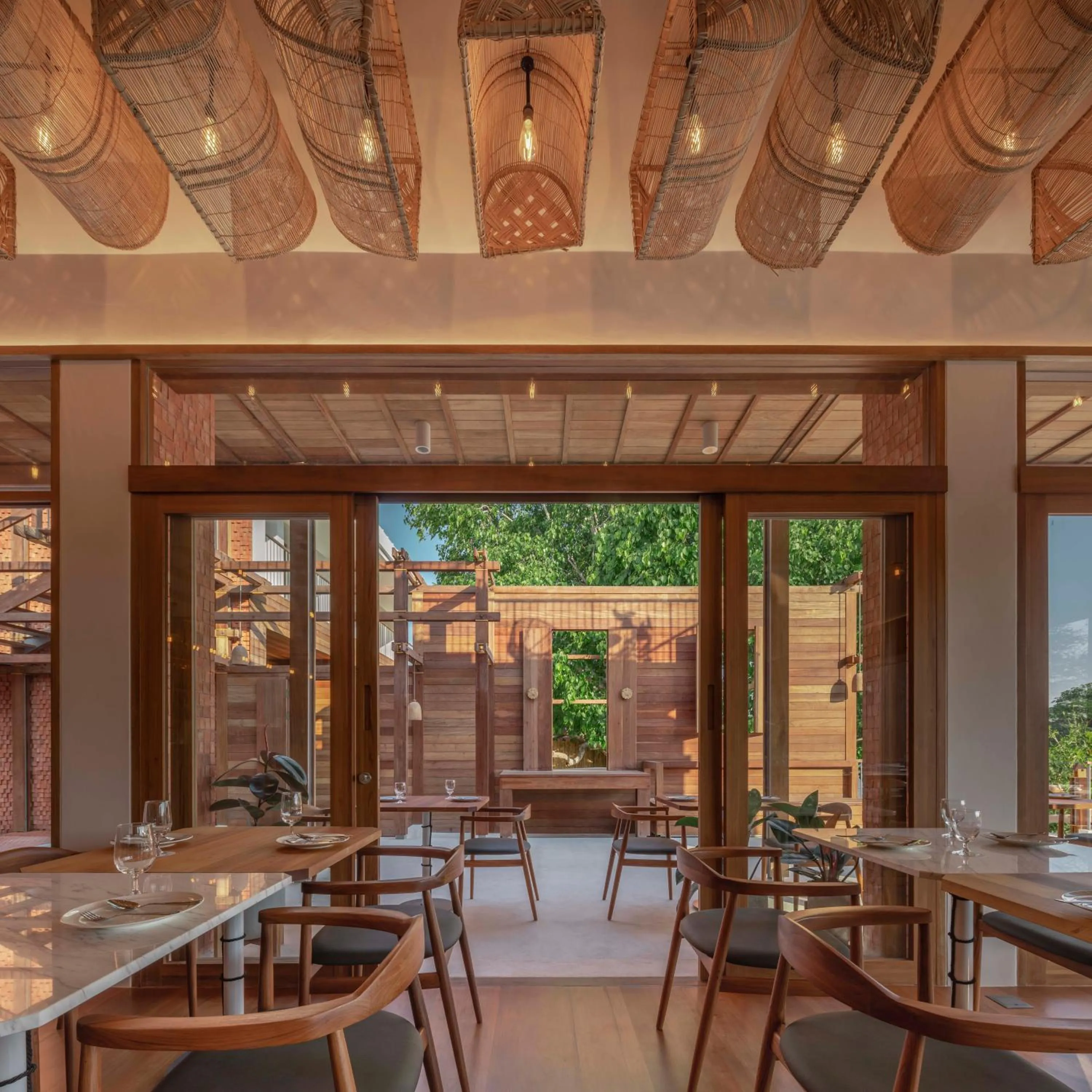 Lunch in Baan Pomphet