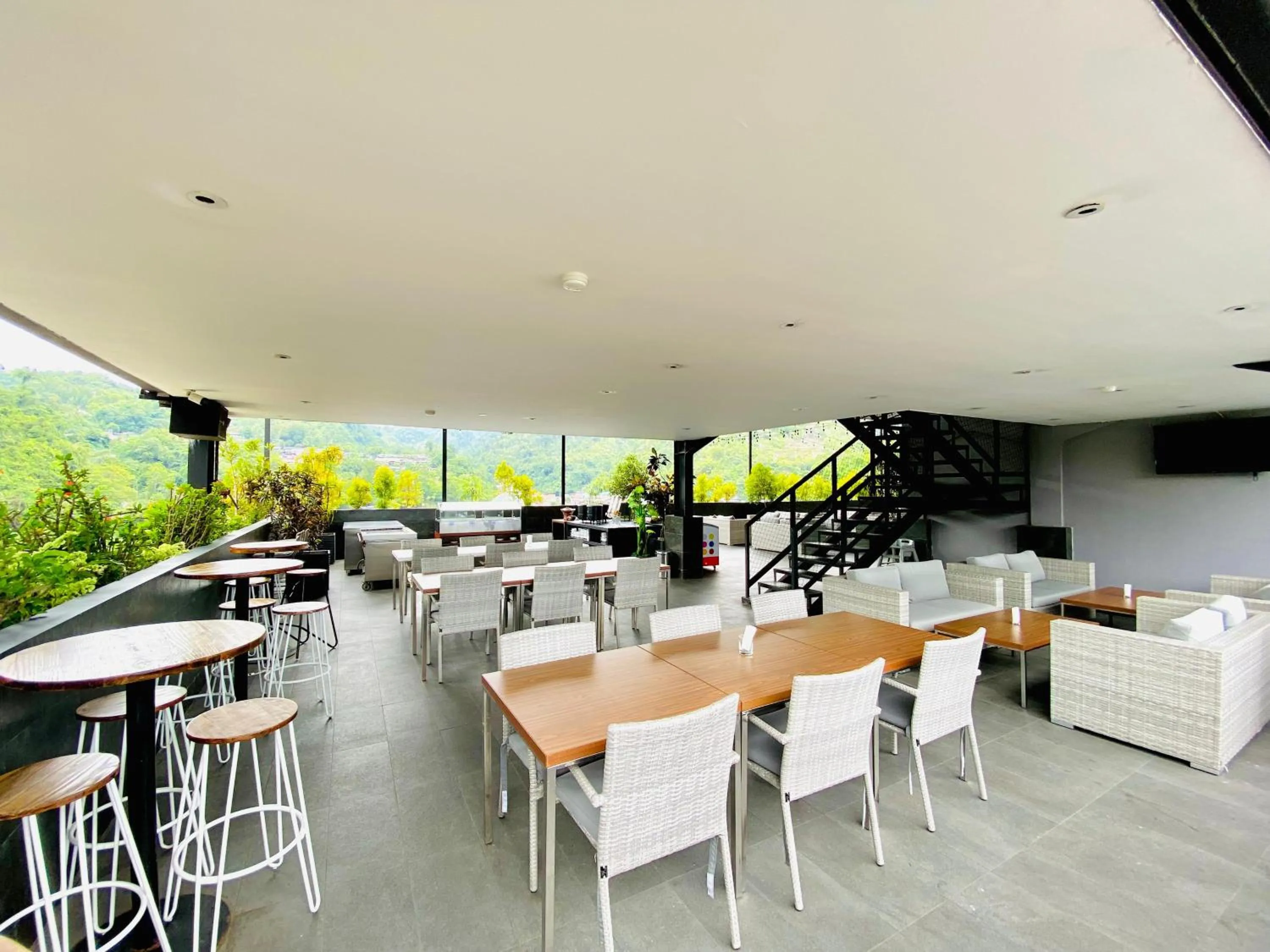 Restaurant/places to eat in Fox Hotel Jayapura