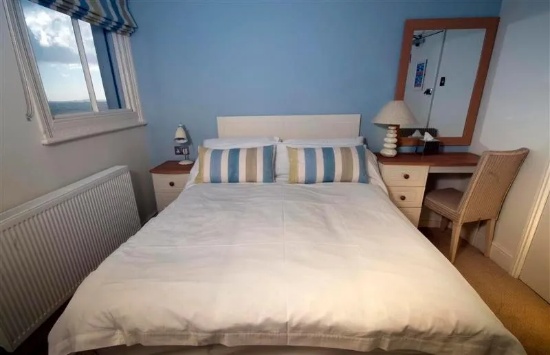 Day, Bed in The Paris Hotel