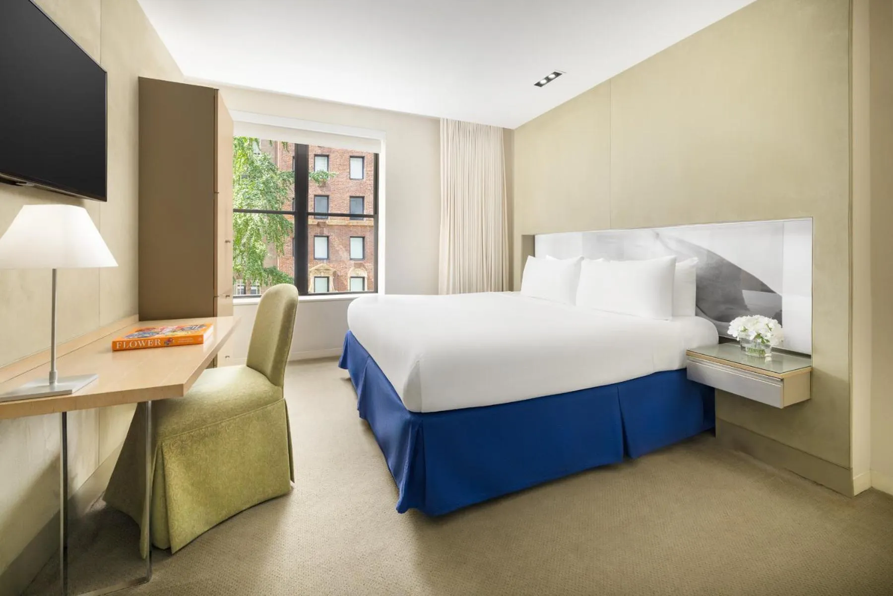 Bed in Shoreham Hotel