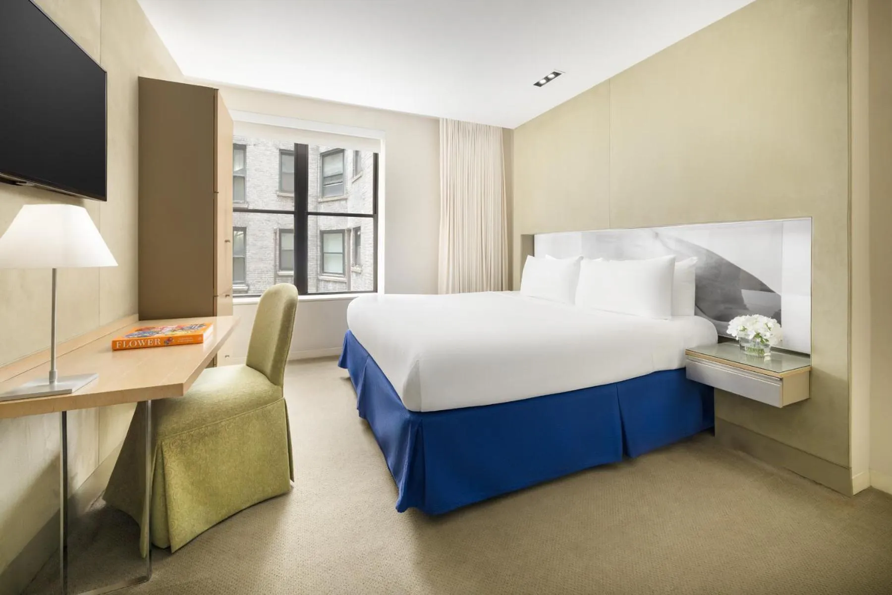 Bed in Shoreham Hotel