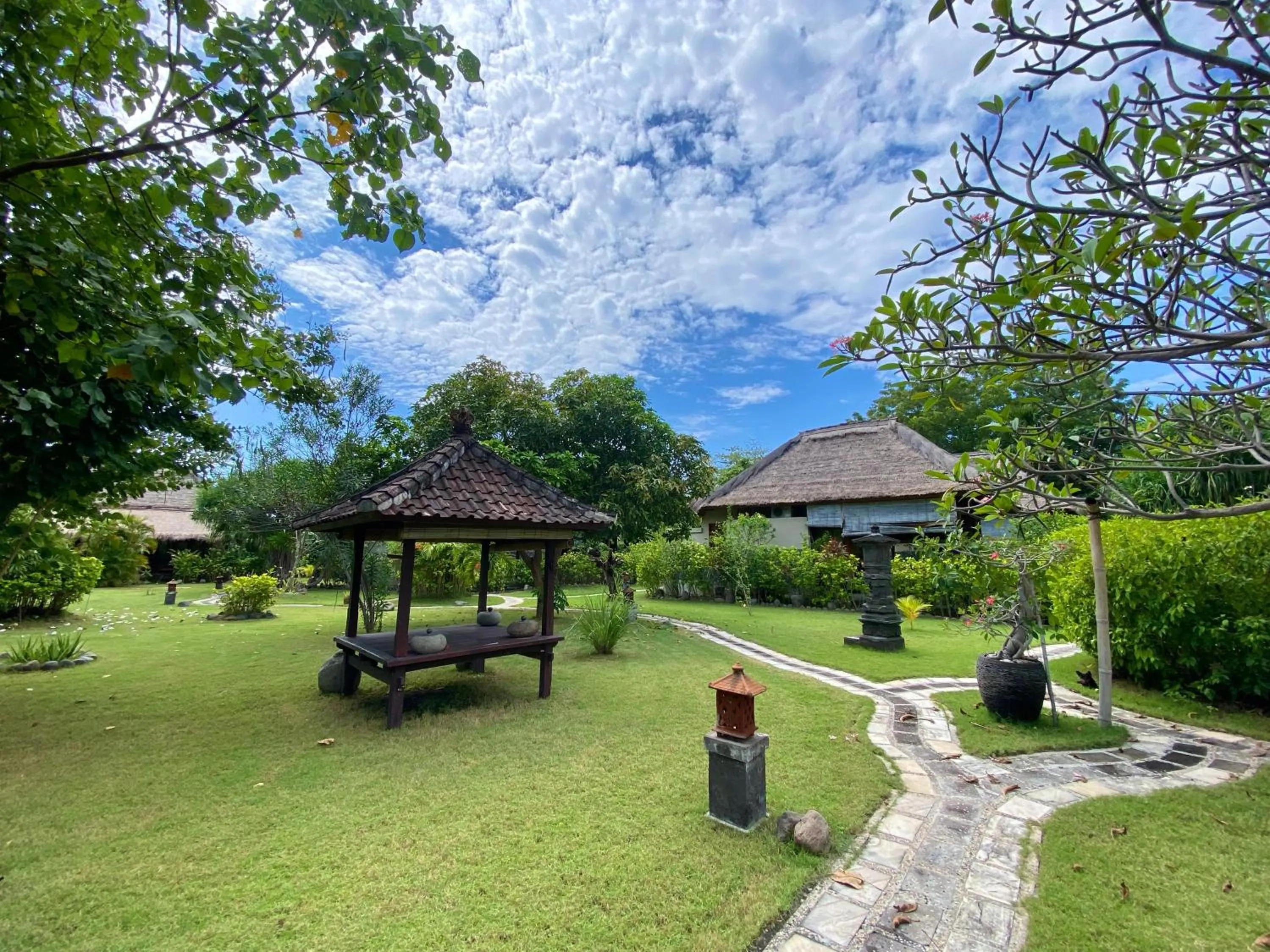 Property building in Sunia Loka Bungalows & Dive Center