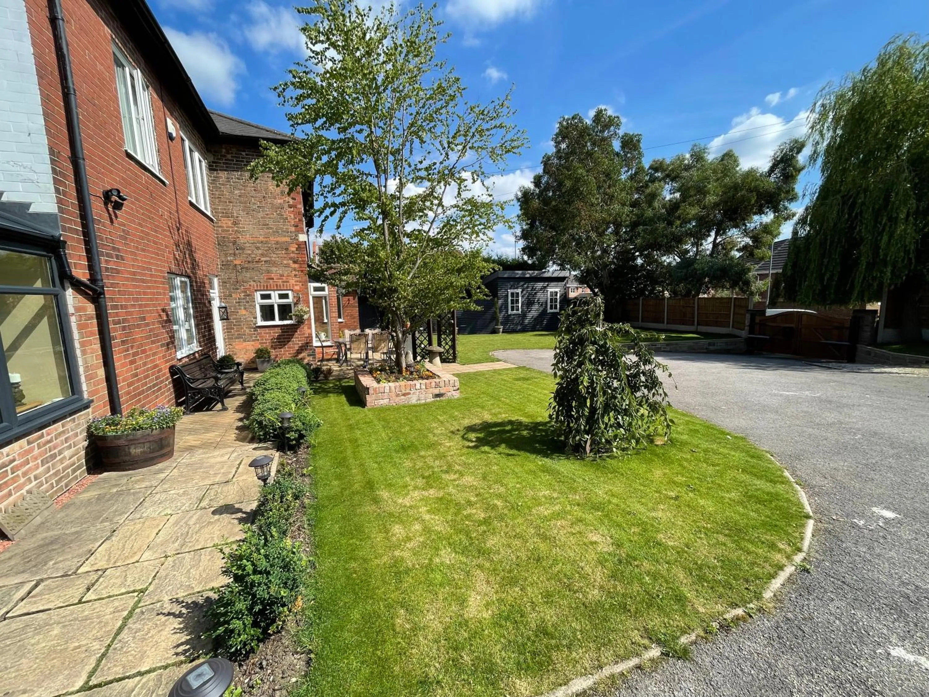 Property building in Borrowfield Lodge