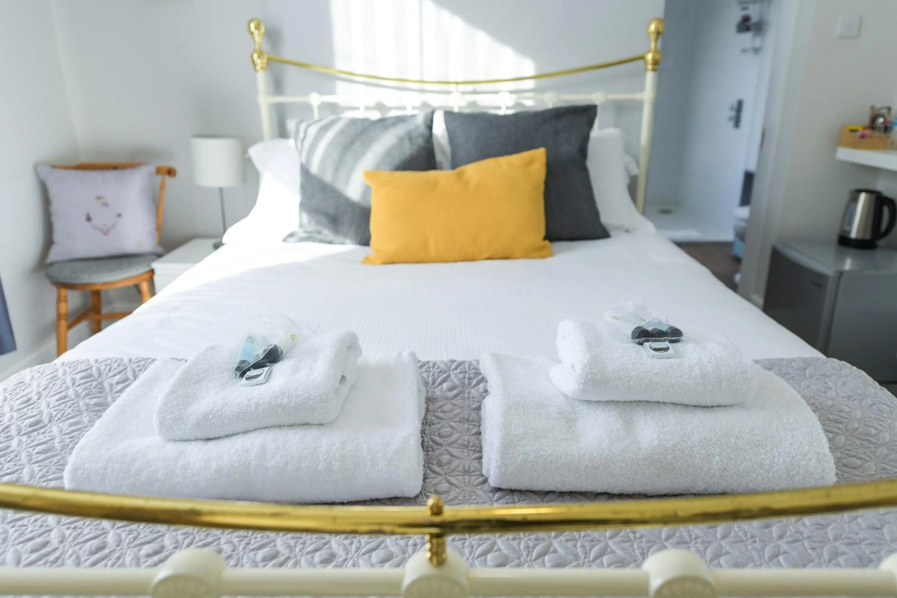 Bedroom, Bed in Borrowfield Lodge