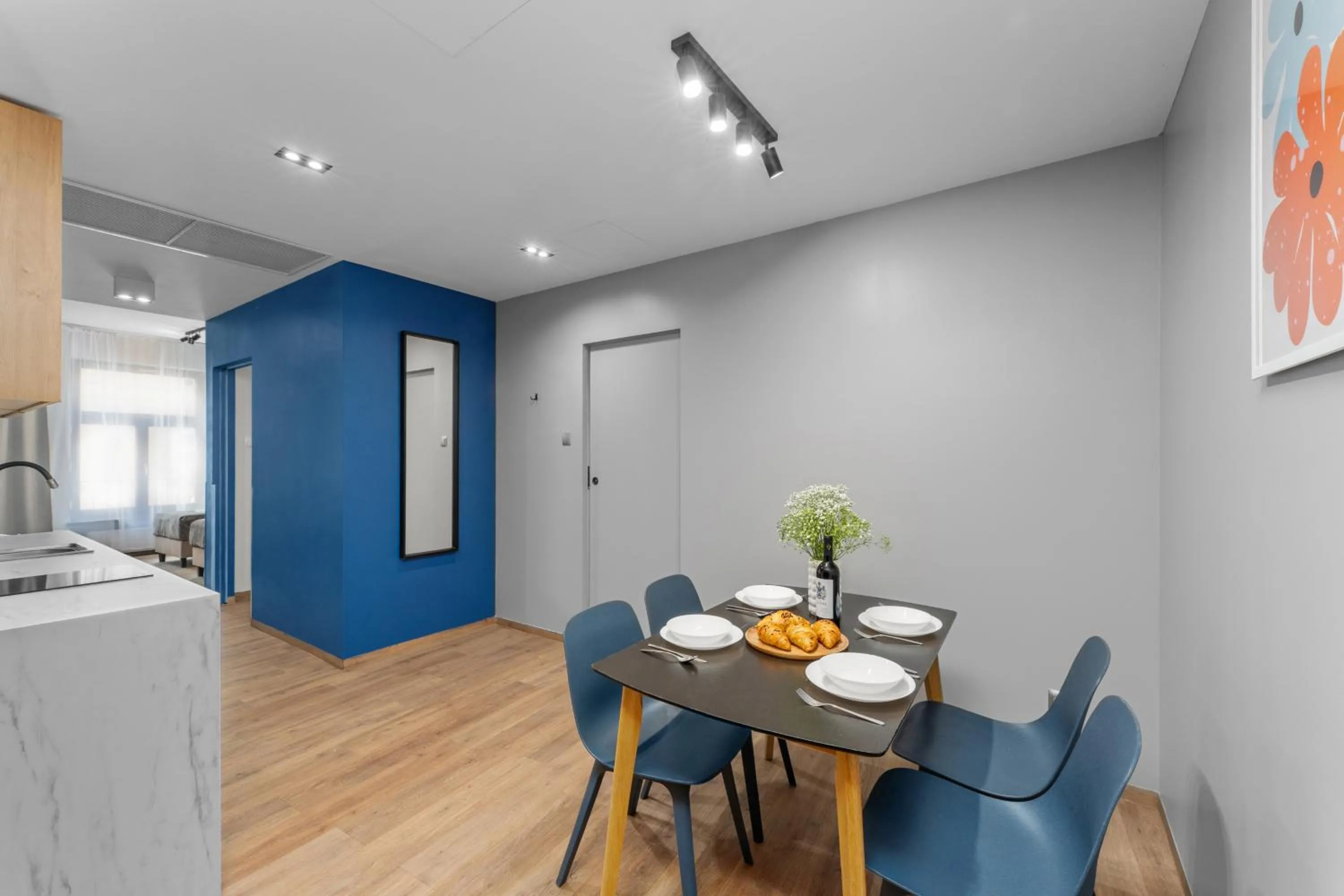 Kitchen or kitchenette in Szewska 7 Apartments