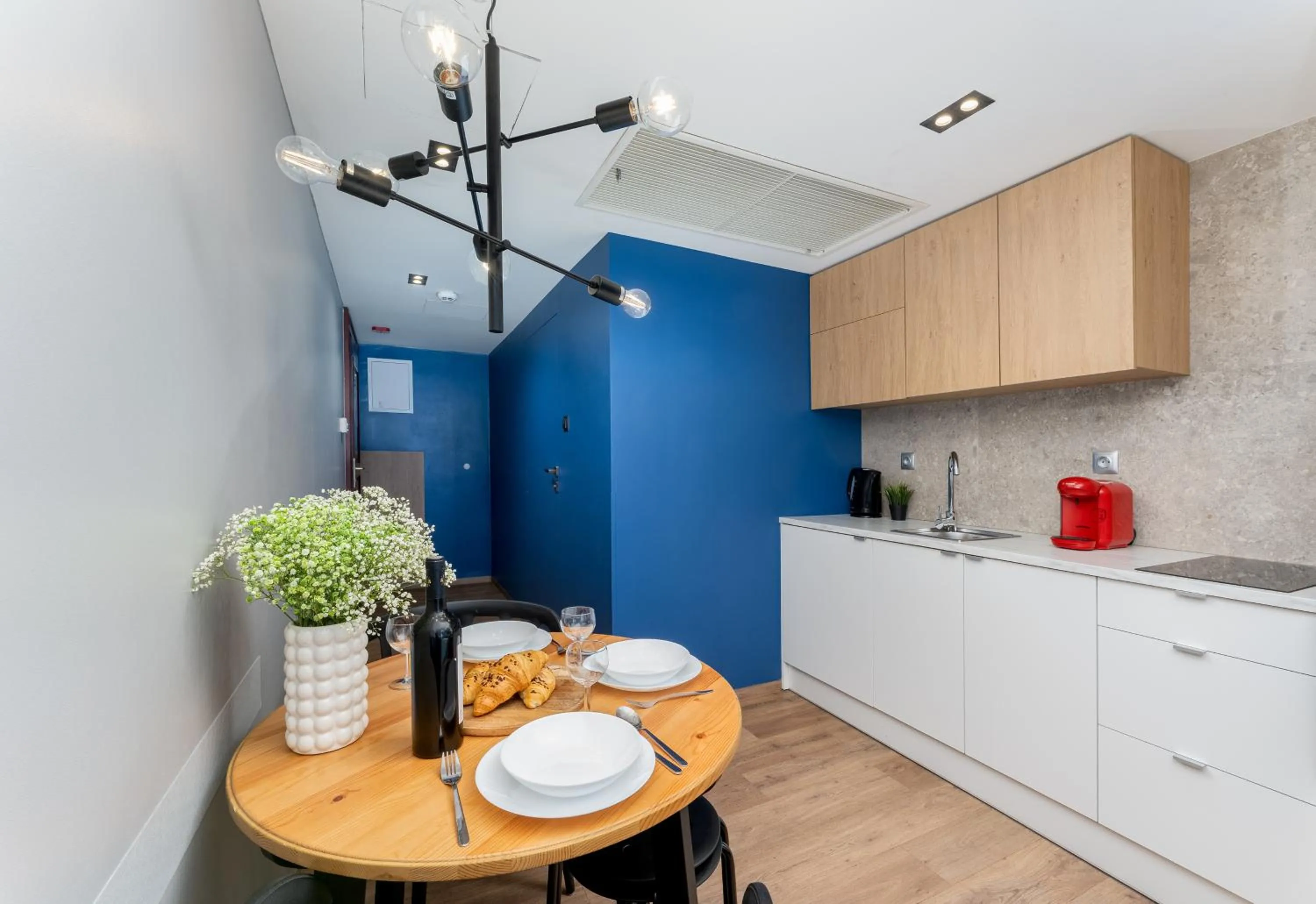 Kitchen or kitchenette in Szewska 7 Apartments