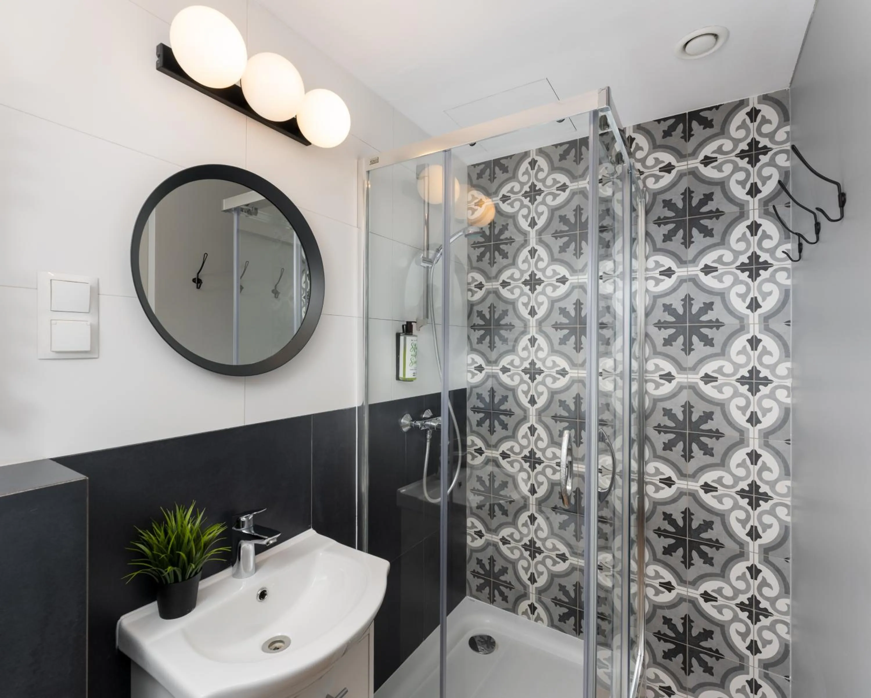 Shower in Szewska 7 Apartments