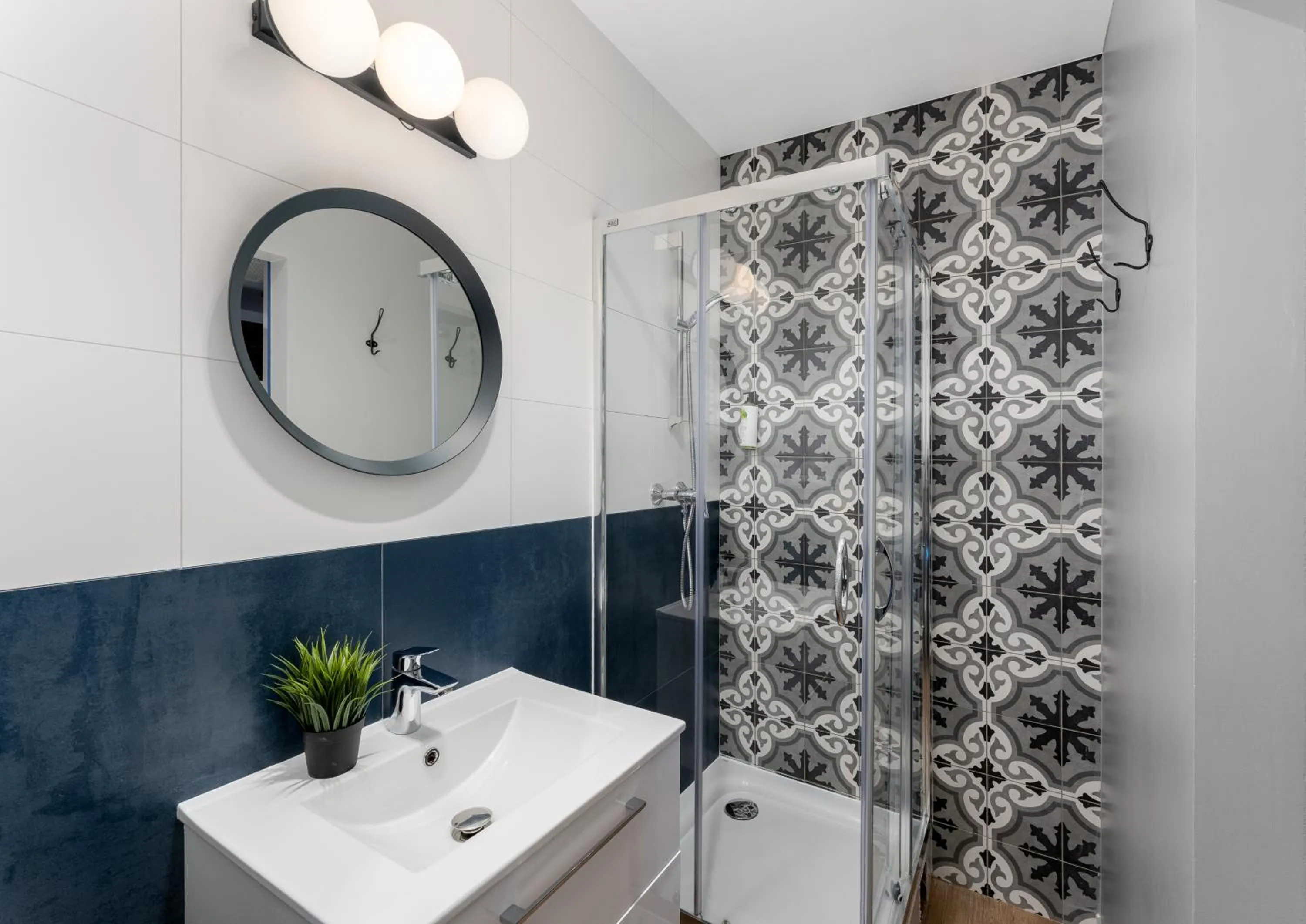 Shower in Szewska 7 Apartments