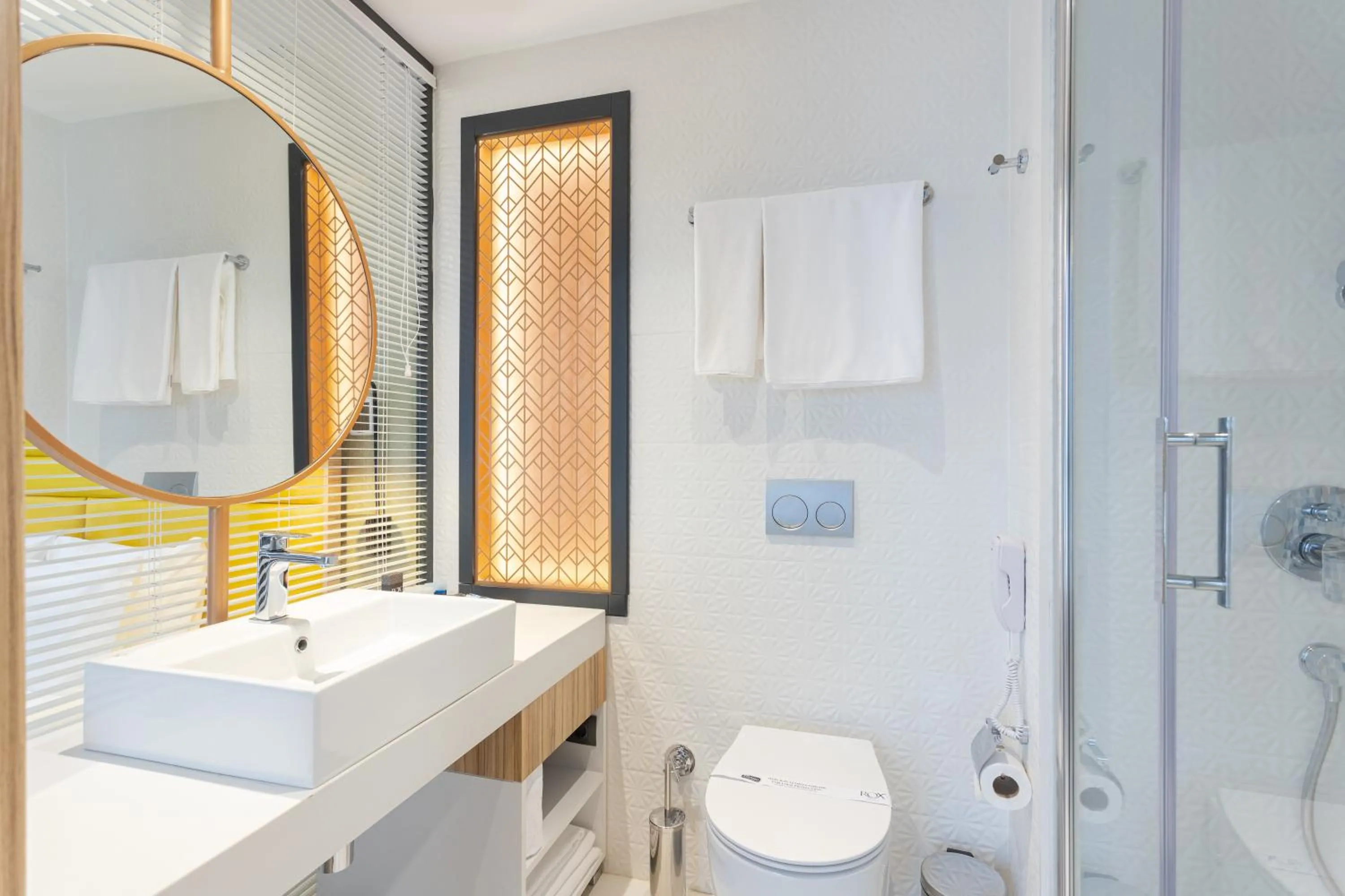 Toilet in ROX Hotel Ankara