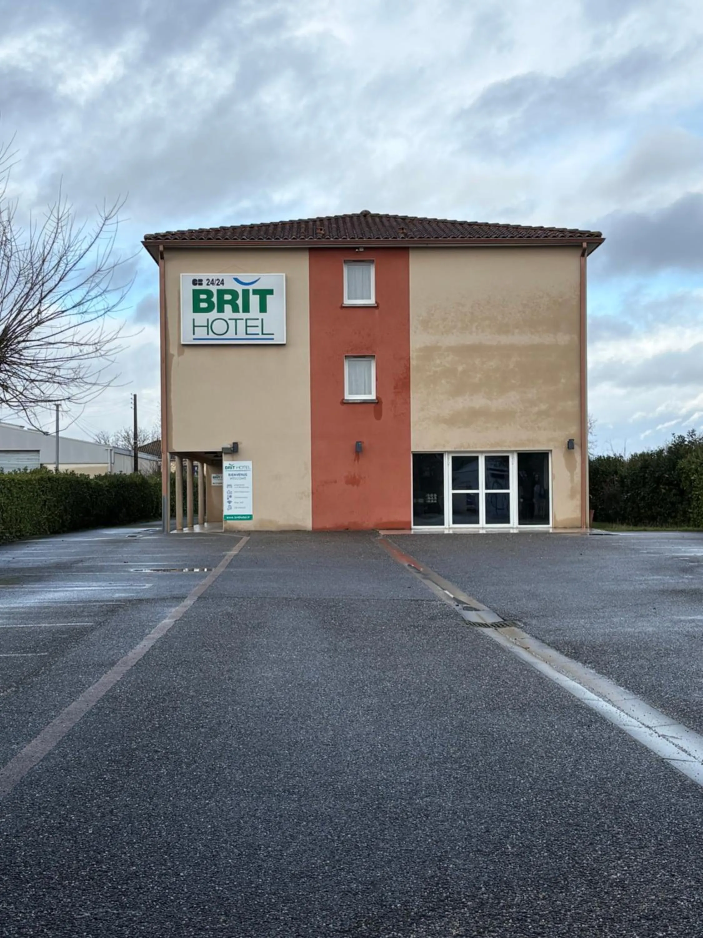 Brit Hotel Confort Villeneuve Sur Lot
