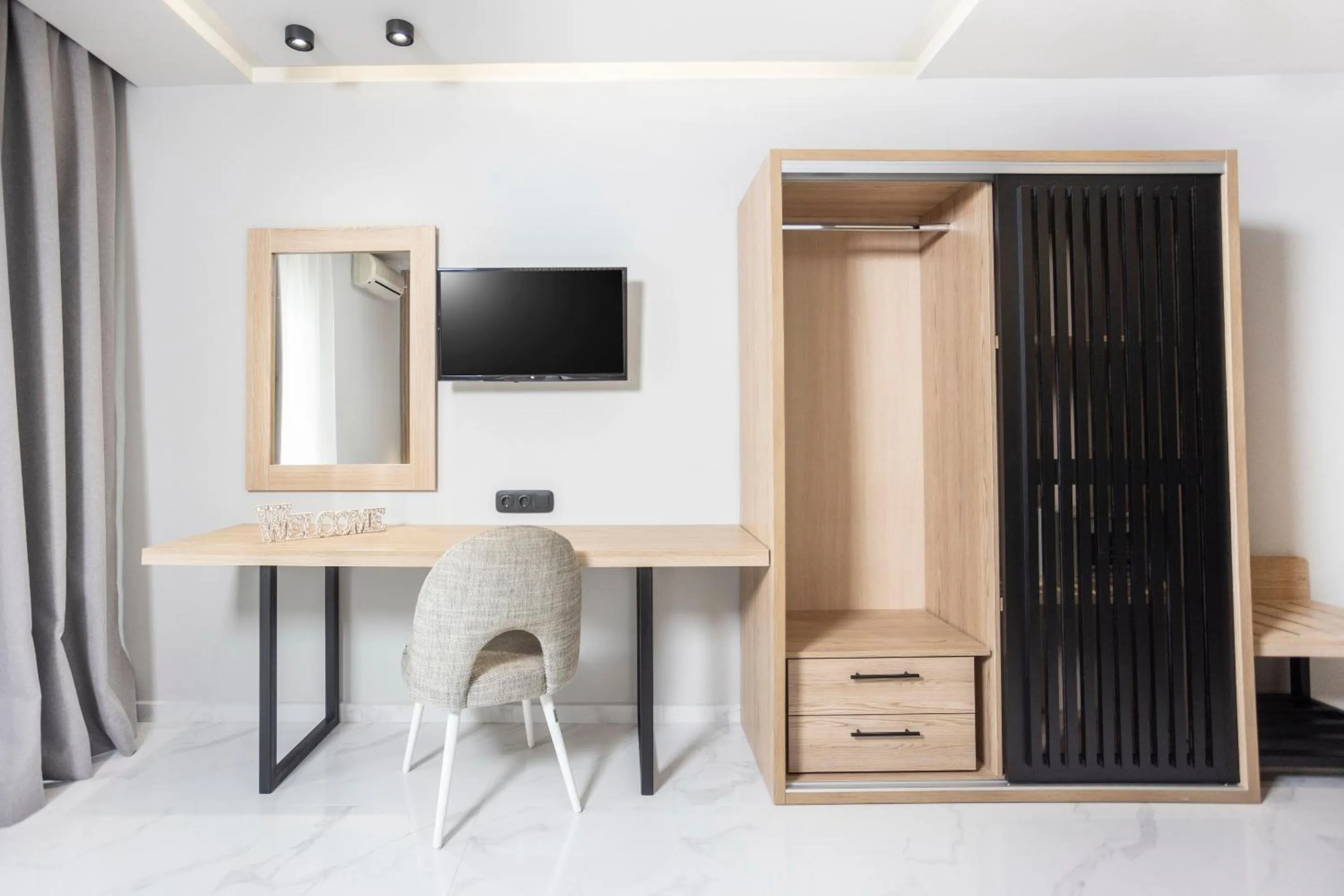 TV and multimedia in Tropical