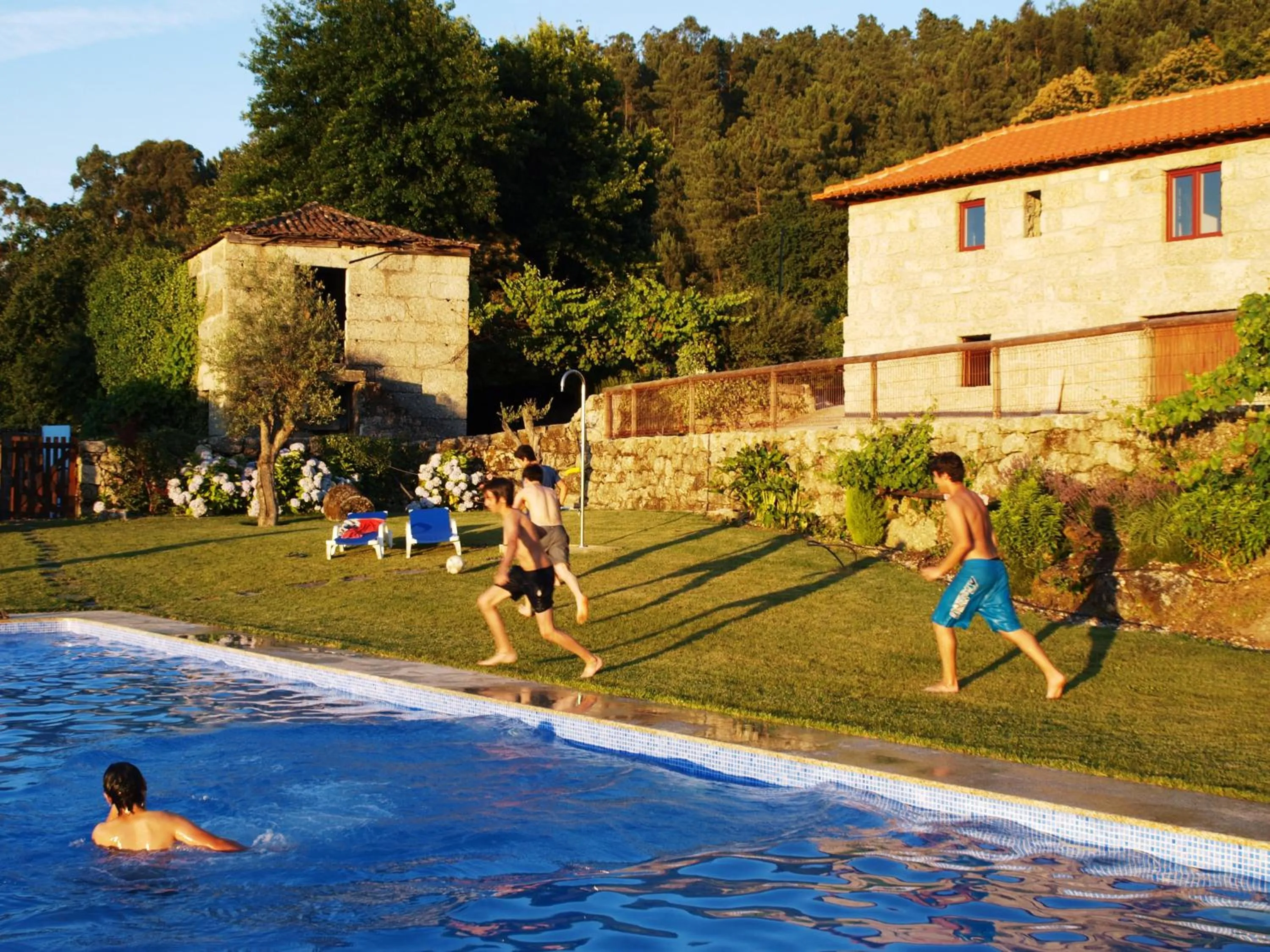 Swimming pool in Quinta da Pousadela - Agroturismo
