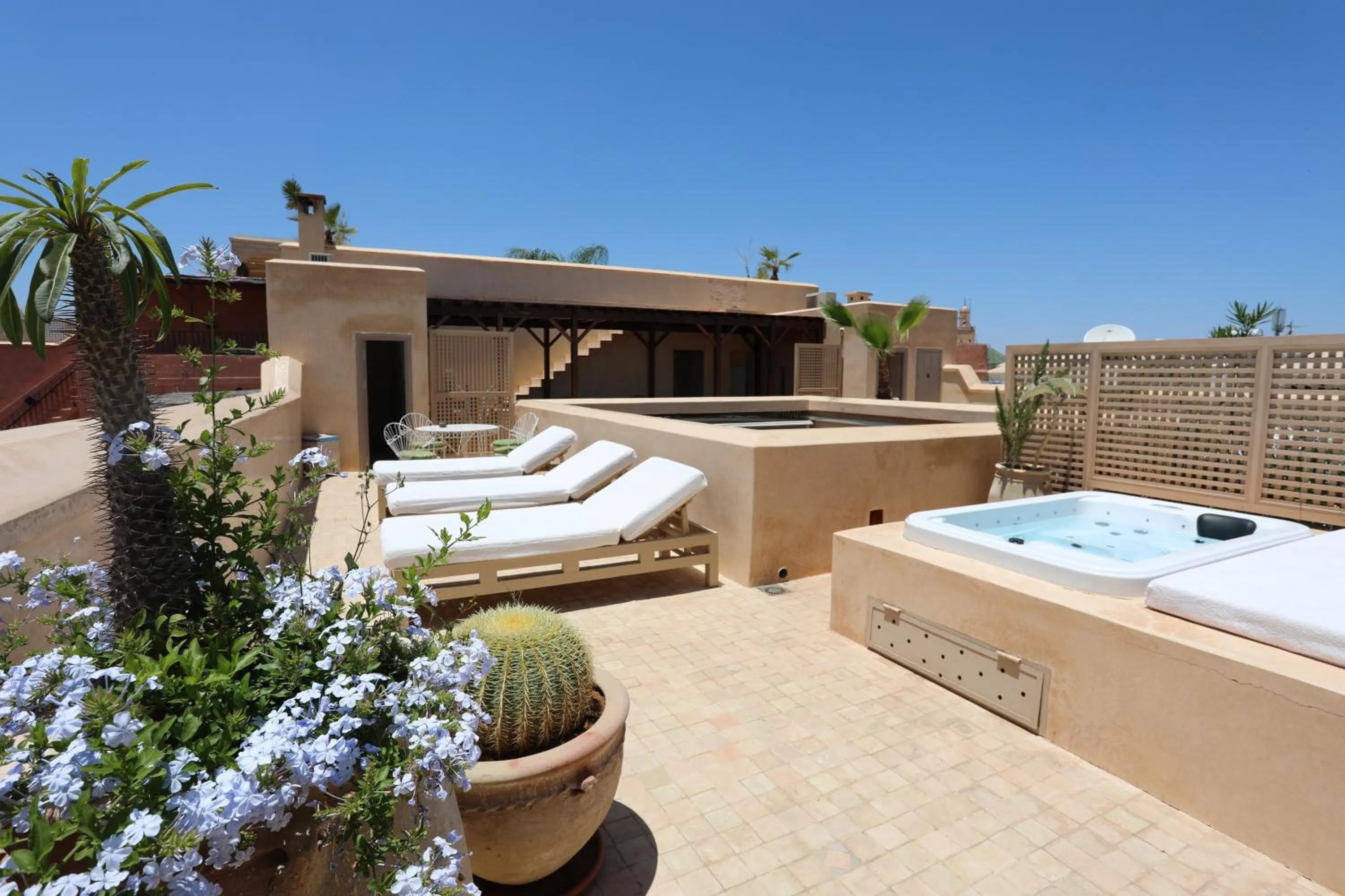 Hot Tub in 72 Hotel & Spa