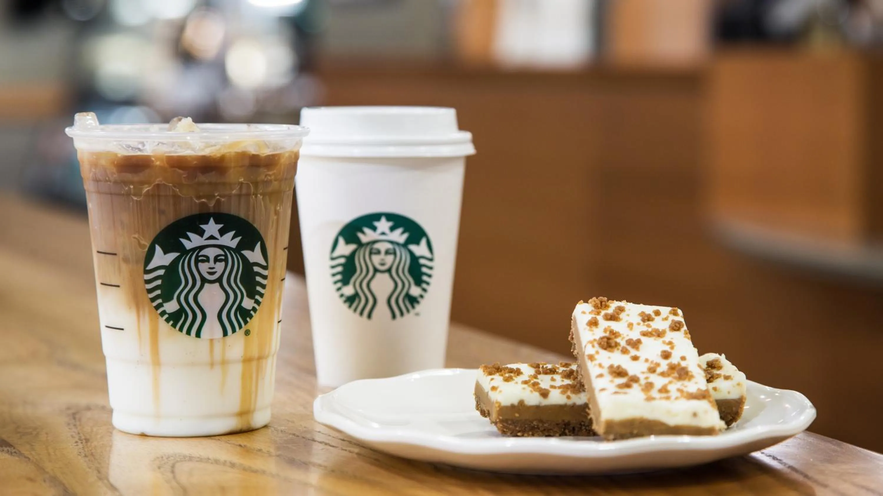 Coffee/tea facilities in The Florida Hotel & Conference Center in the Florida Mall