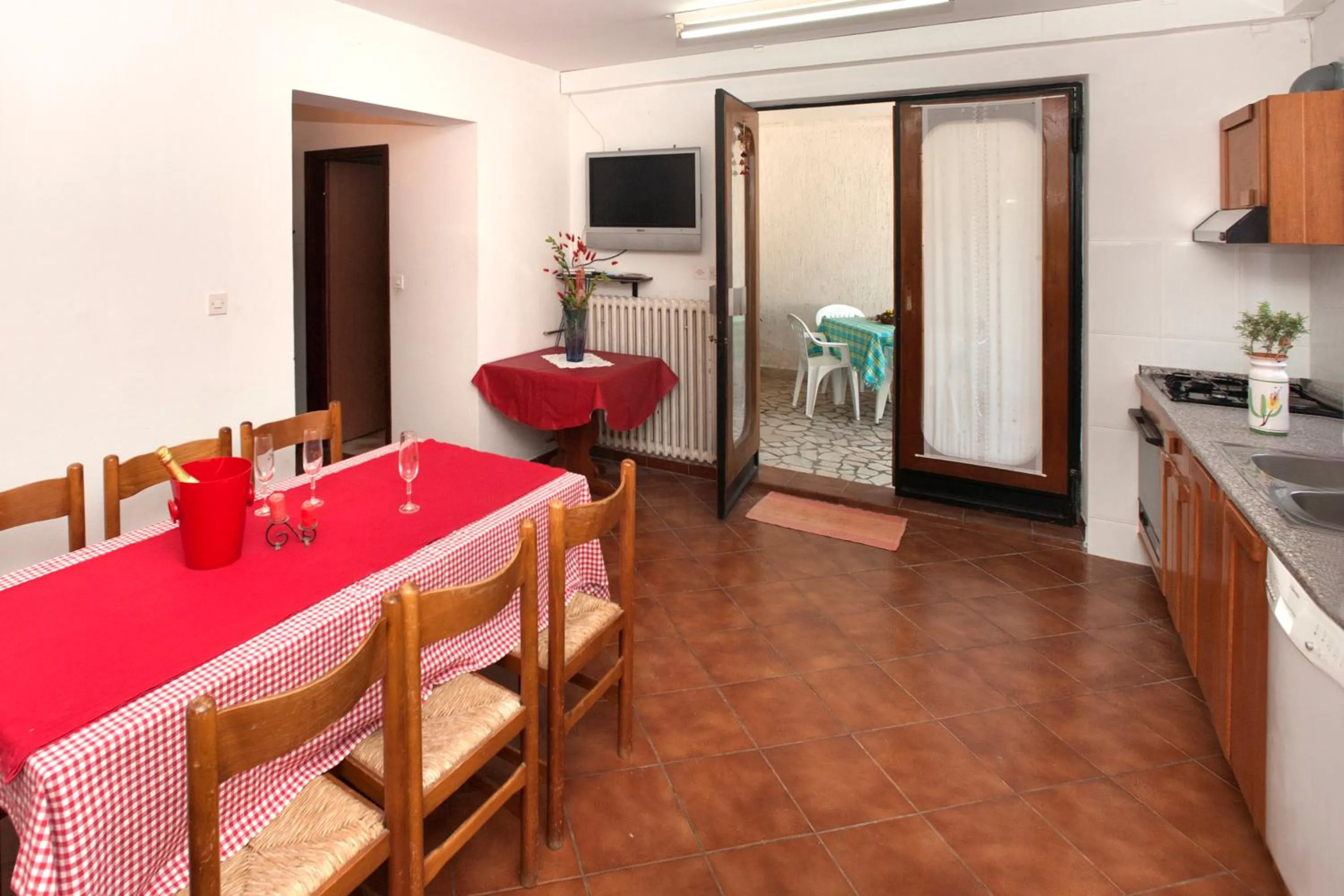 TV and multimedia in Apartments Mladenka