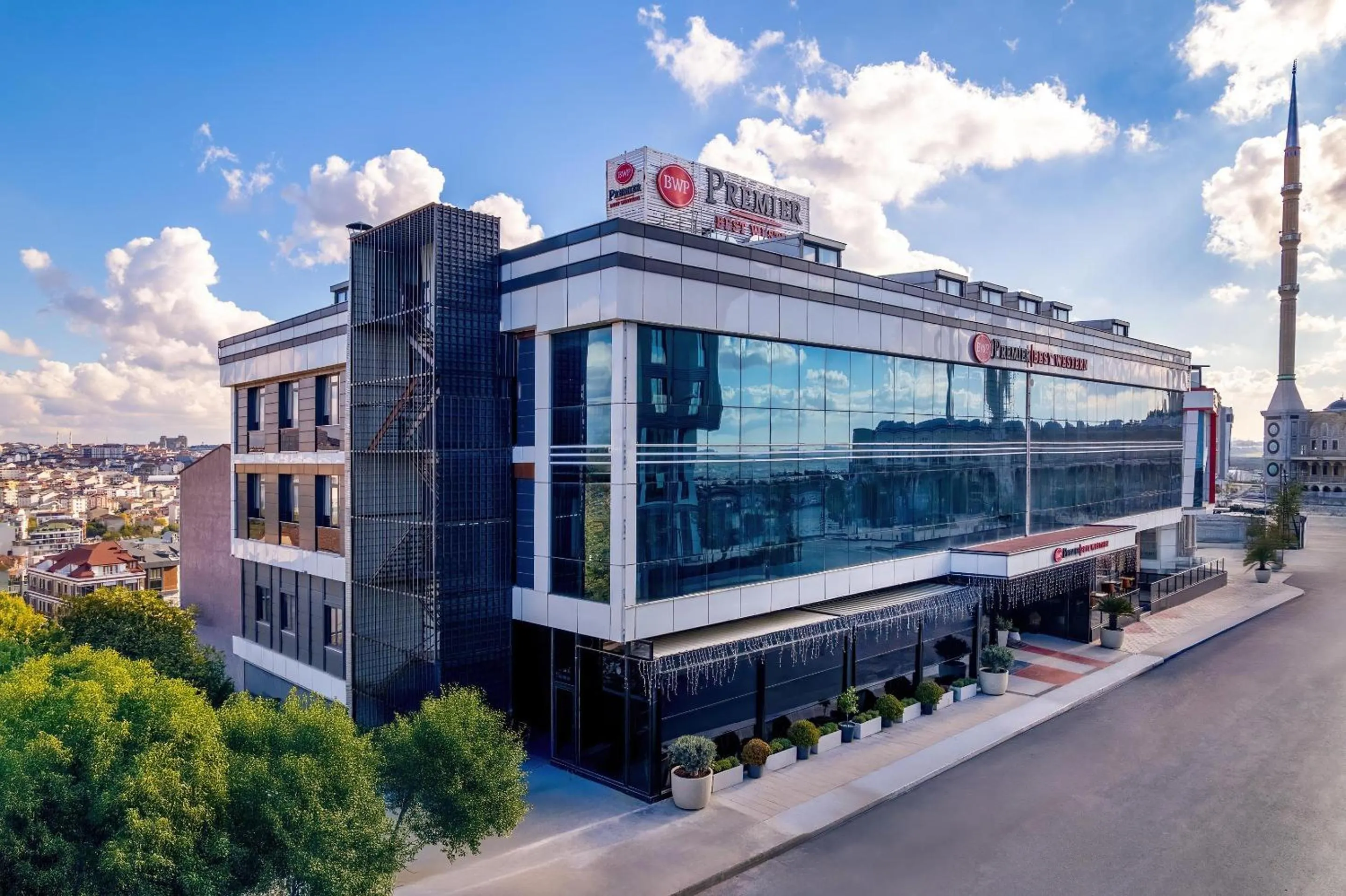 Property building in Best Western Premier Hidden Hills Hotel