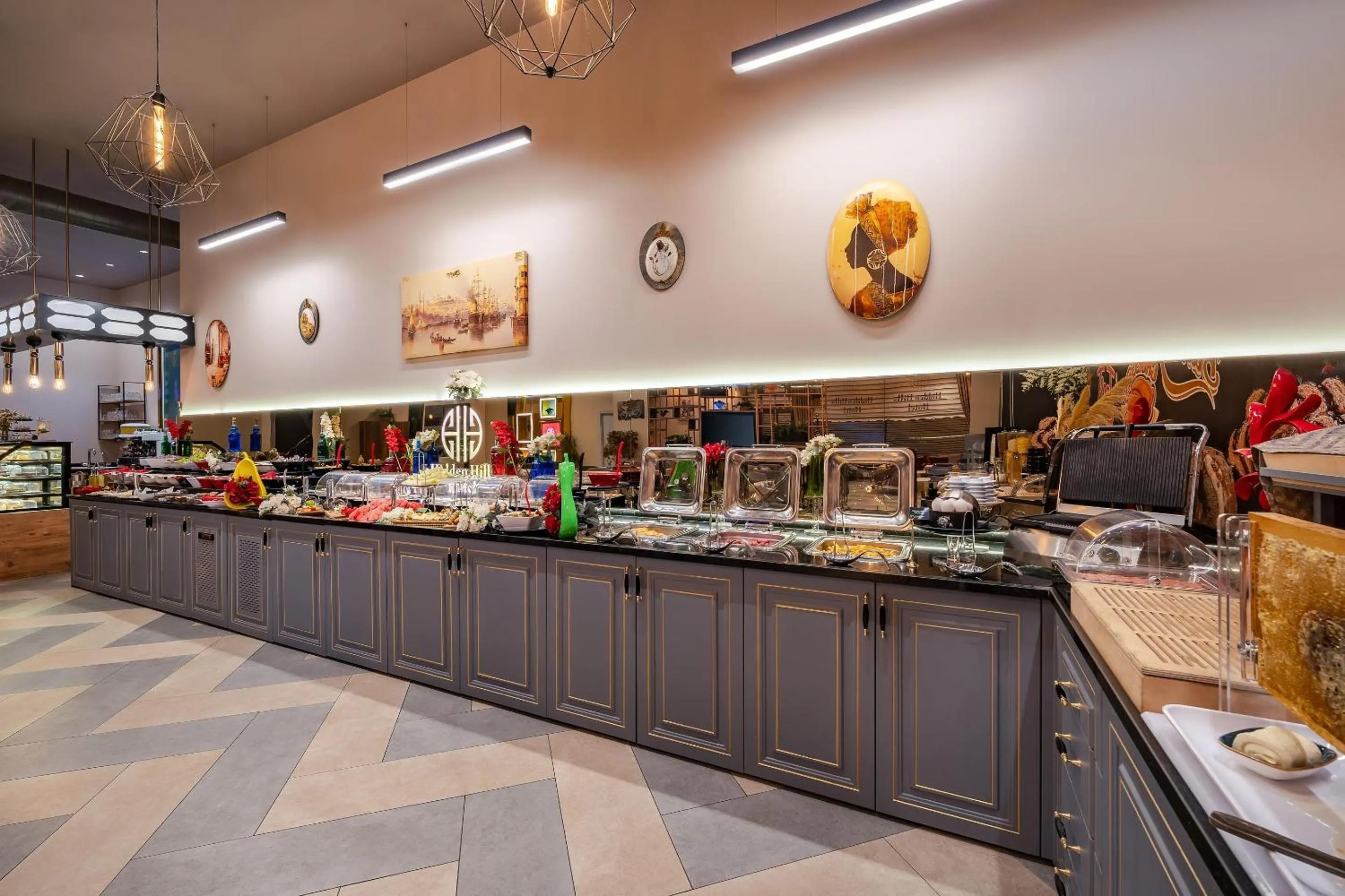 Restaurant/places to eat in Best Western Premier Hidden Hills Hotel