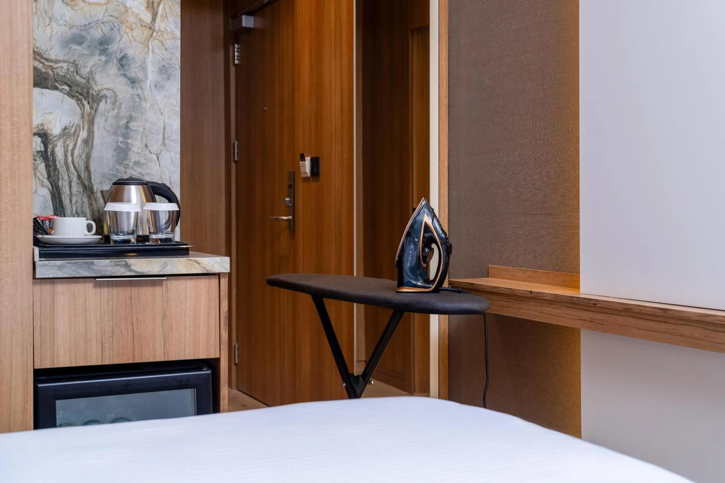 Other, Bed in Best Western Premier Hidden Hills Hotel