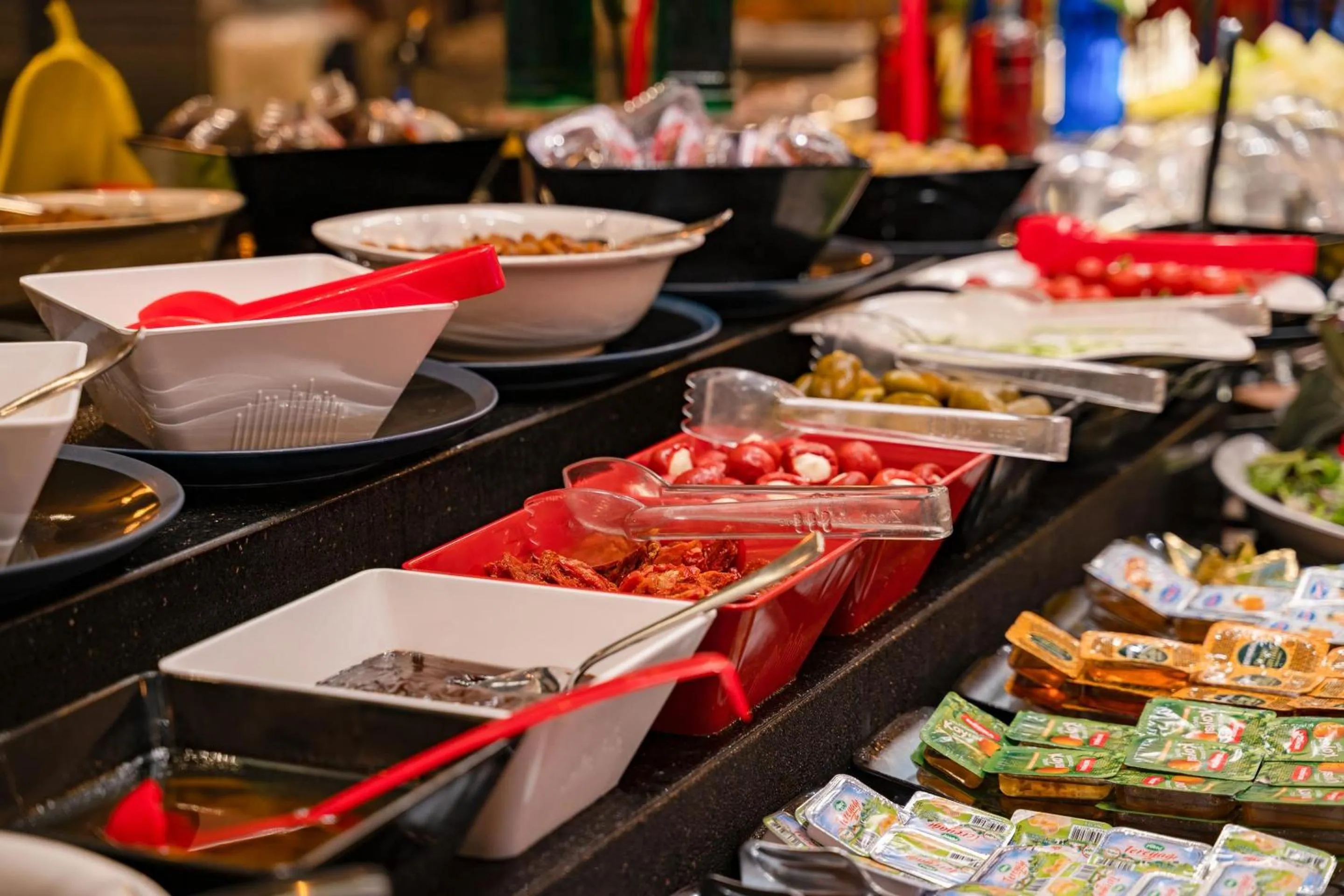 Restaurant/places to eat in Best Western Premier Hidden Hills Hotel